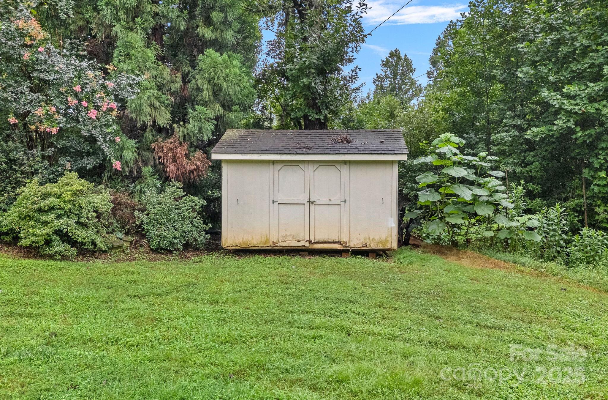 123 Golden Oak Drive