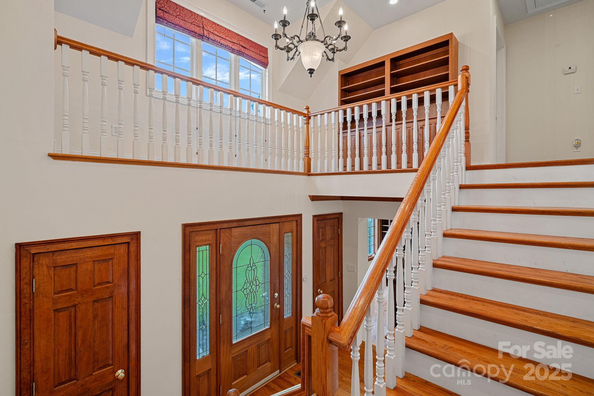 123 Golden Oak Drive