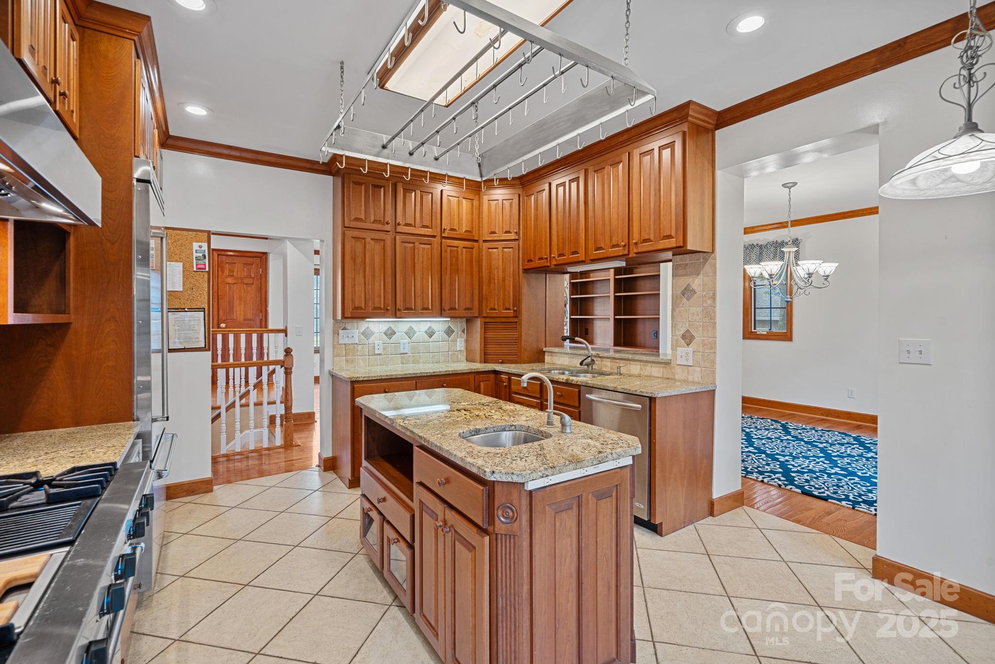 123 Golden Oak Drive