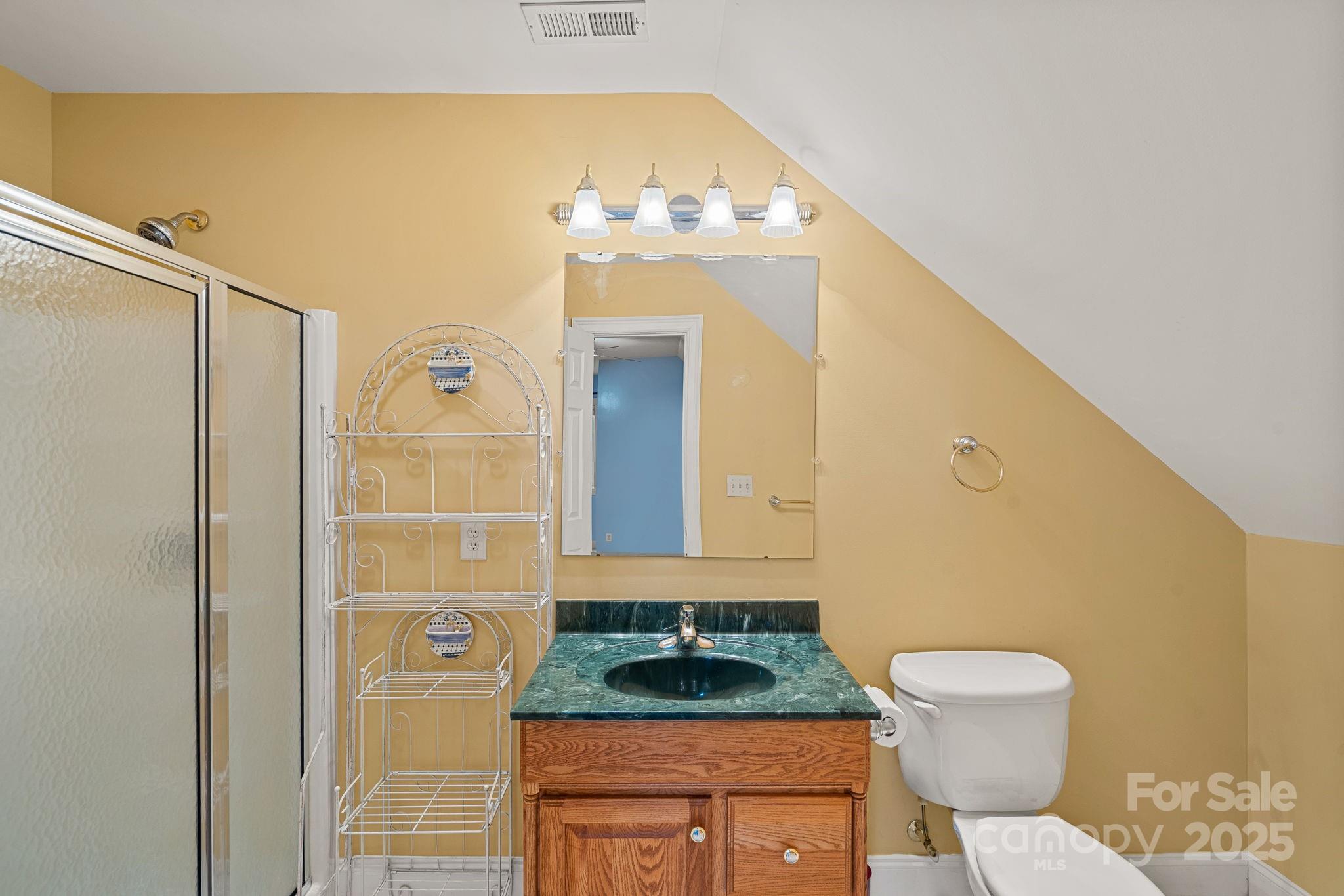 123 Golden Oak Drive