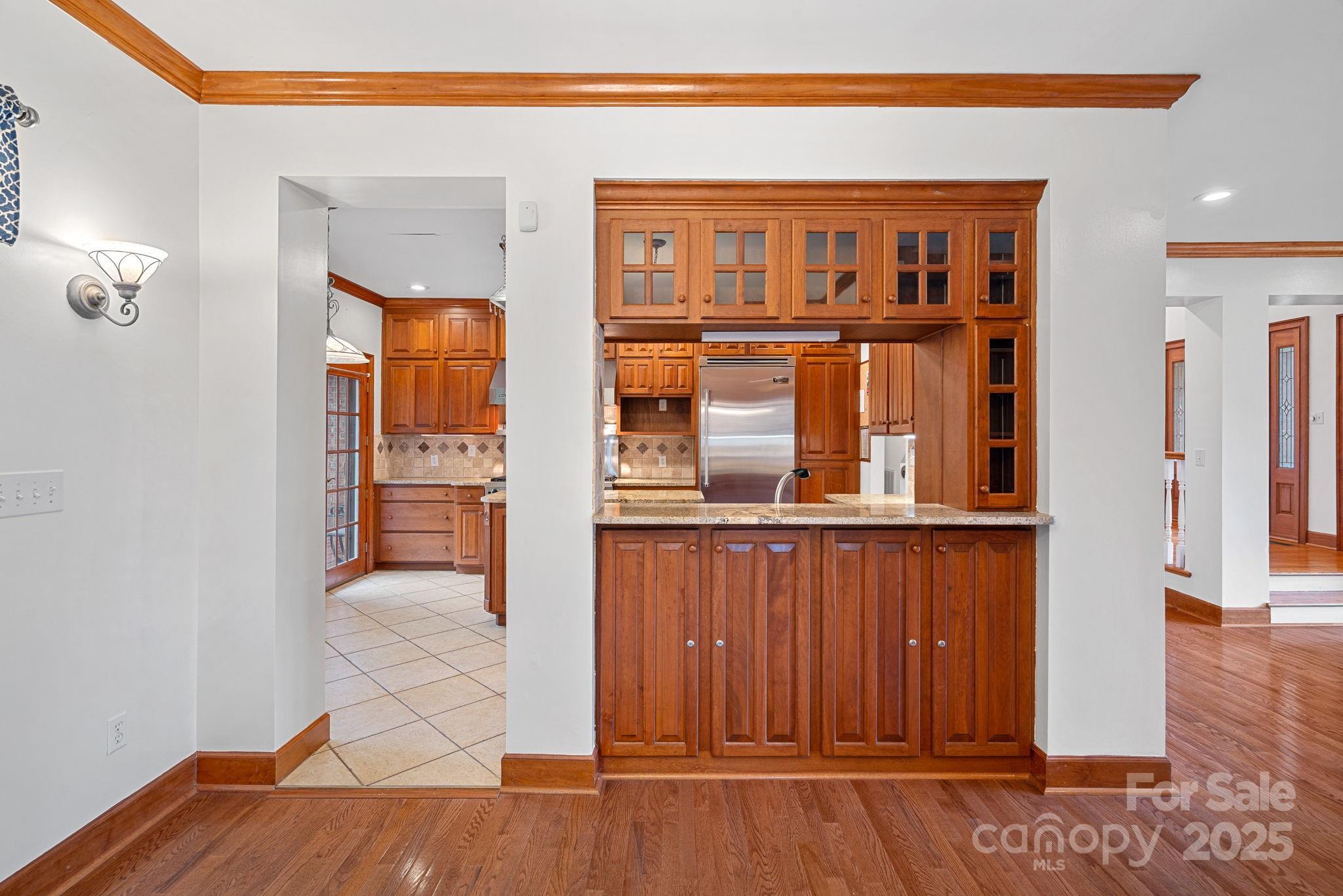123 Golden Oak Drive