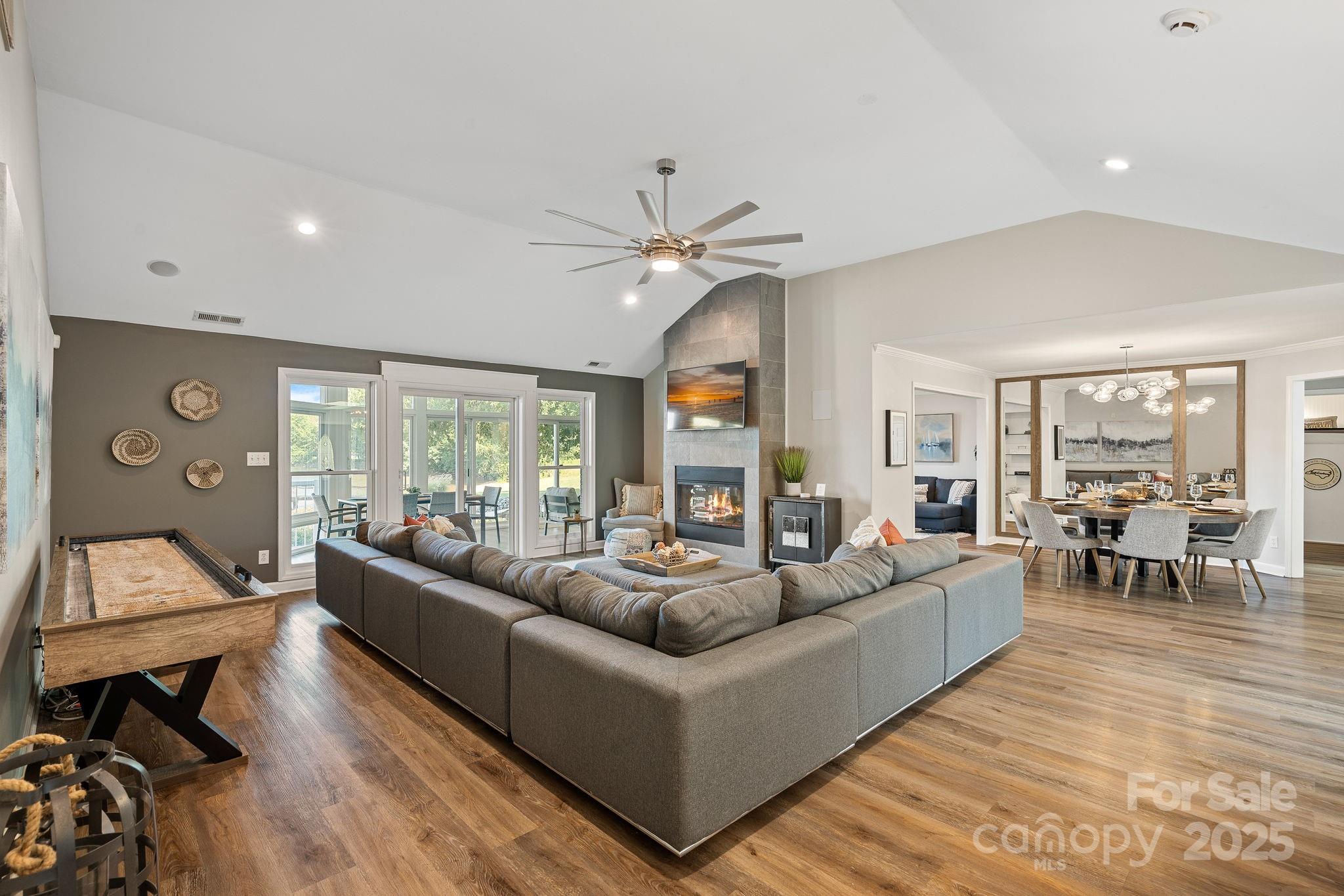 1350 Strawberry Lane