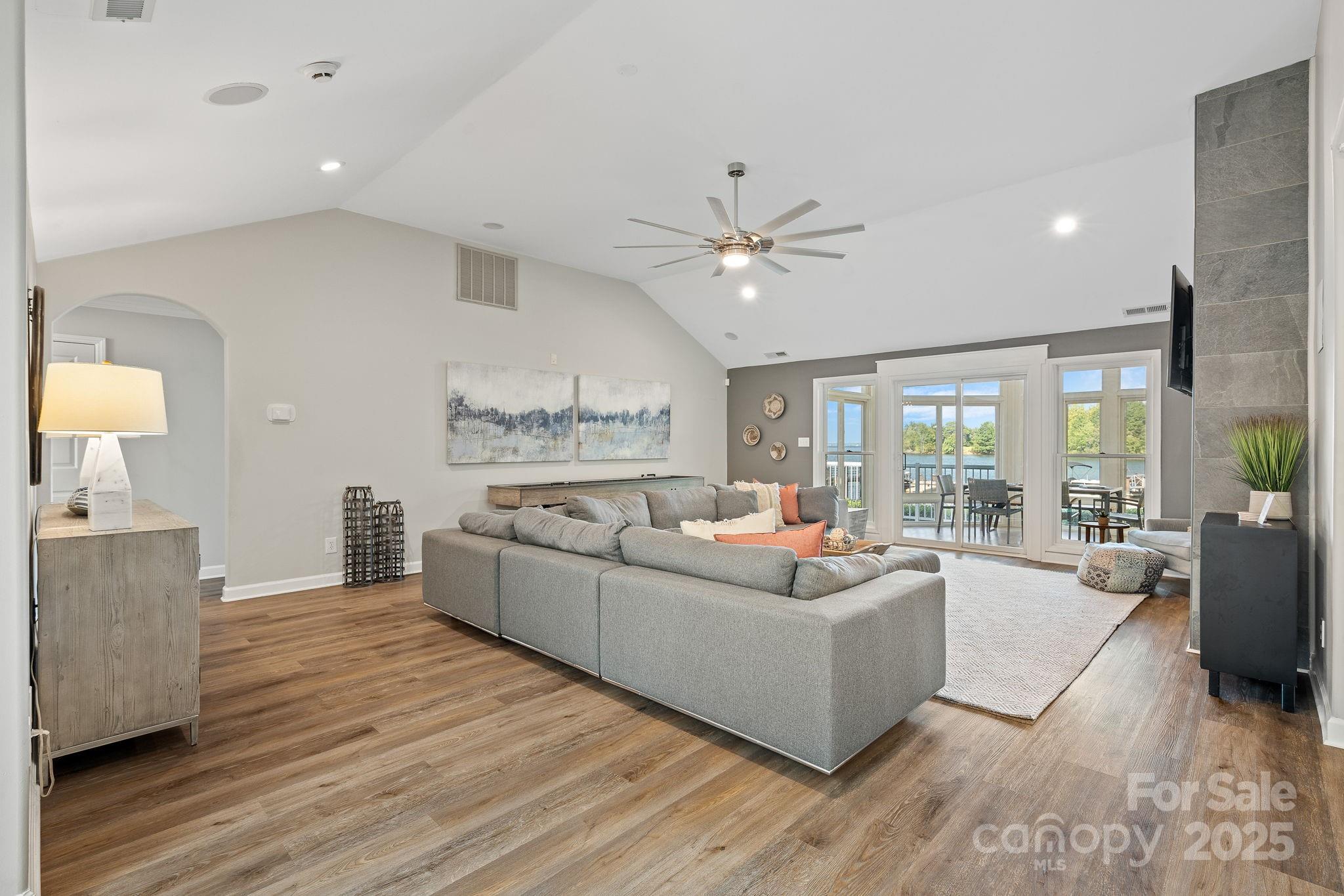 1350 Strawberry Lane