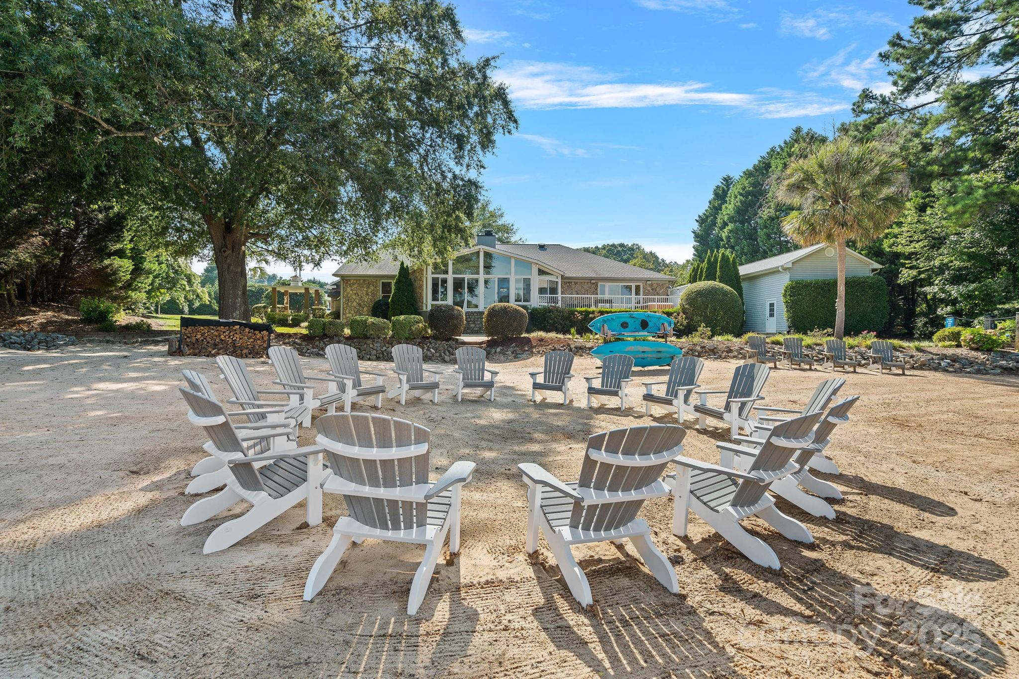 1350 Strawberry Lane