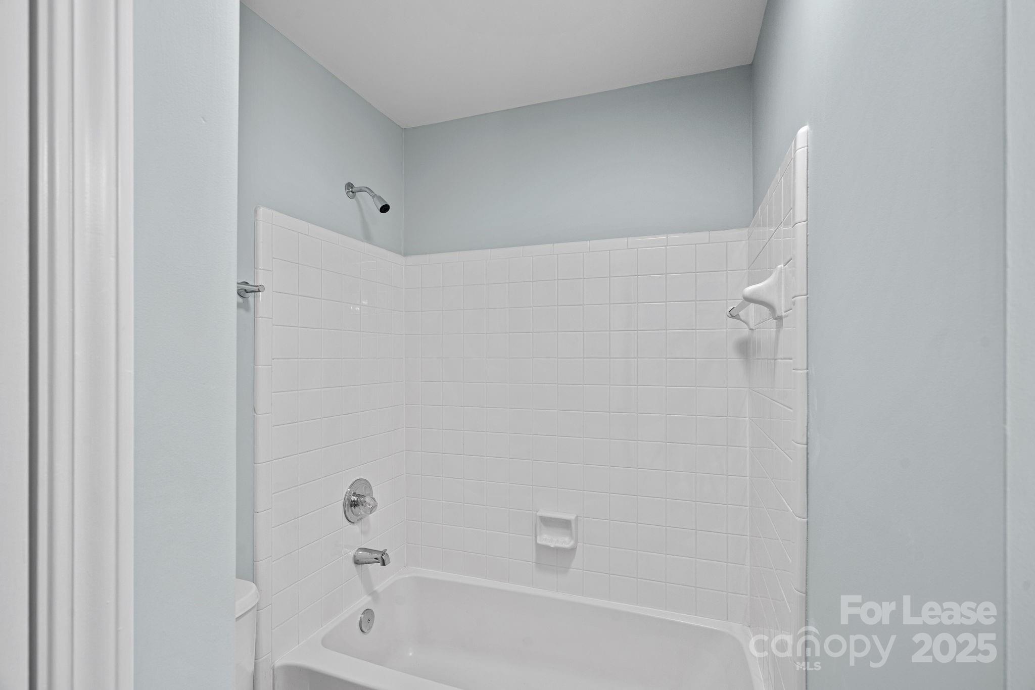 18663 Vineyard Point Lane