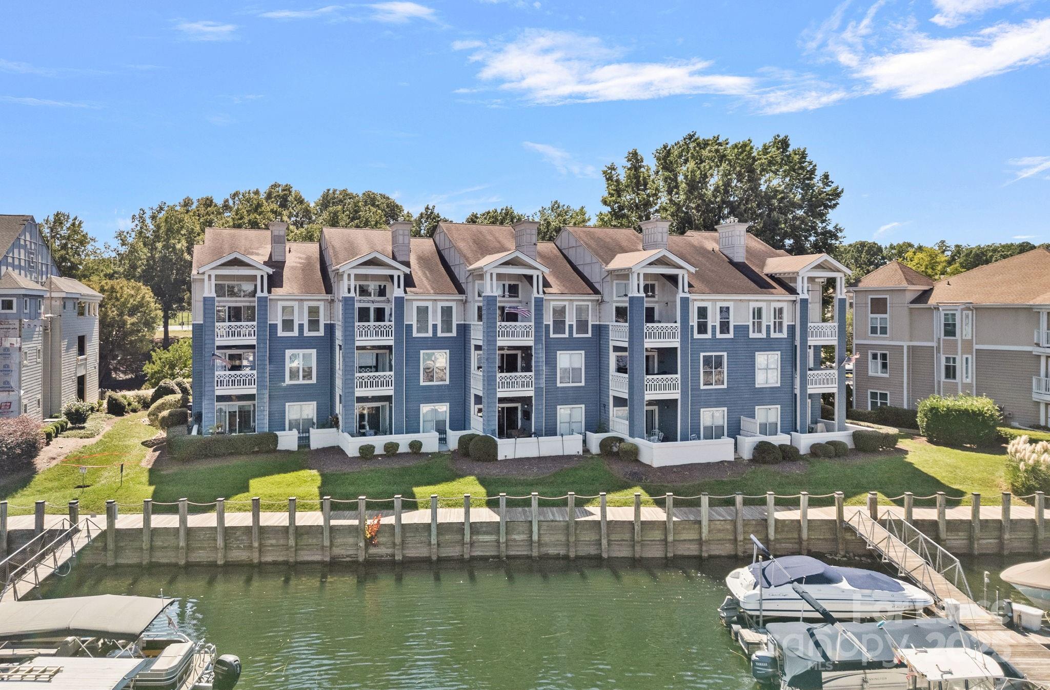 18663 Vineyard Point Lane