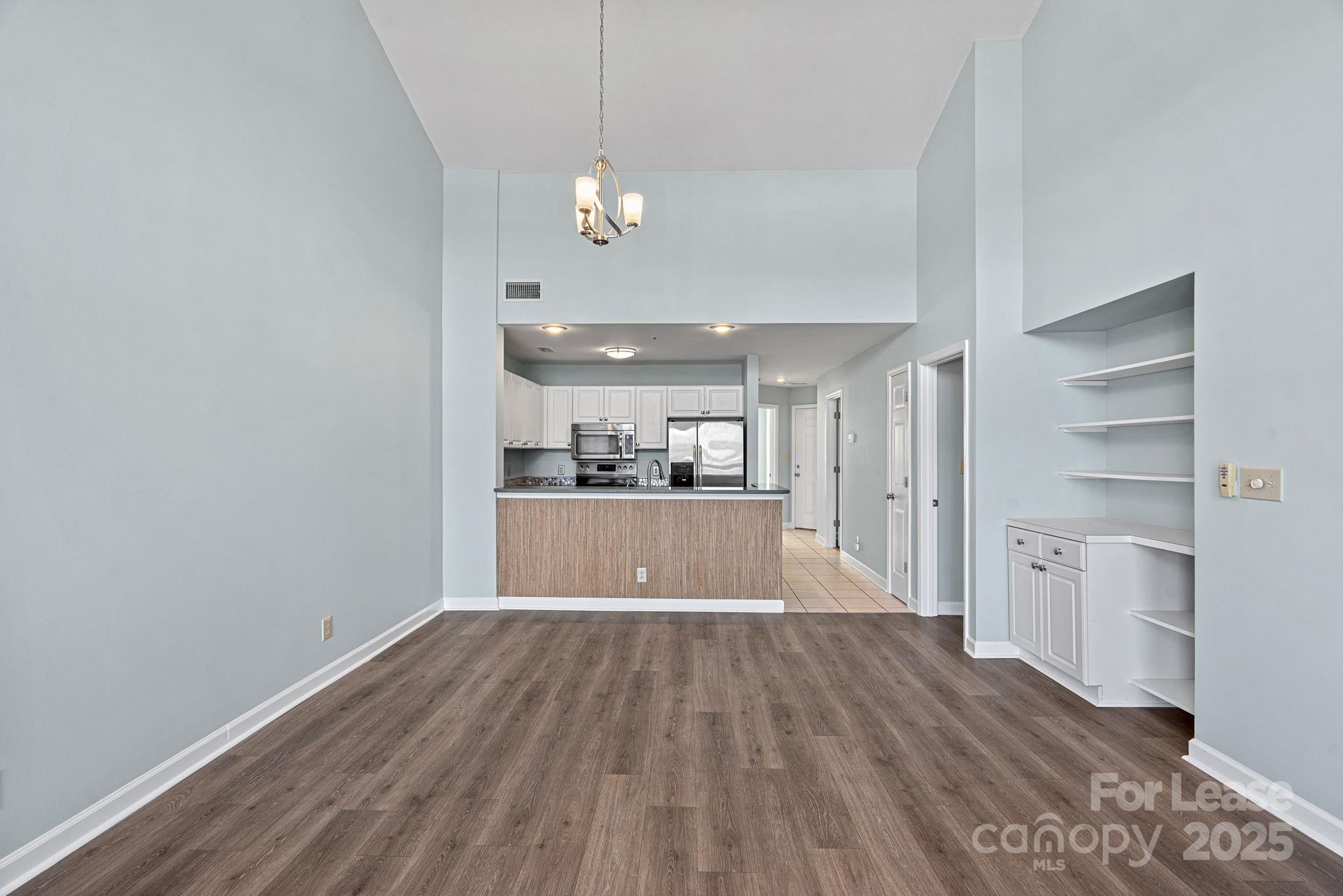 18663 Vineyard Point Lane