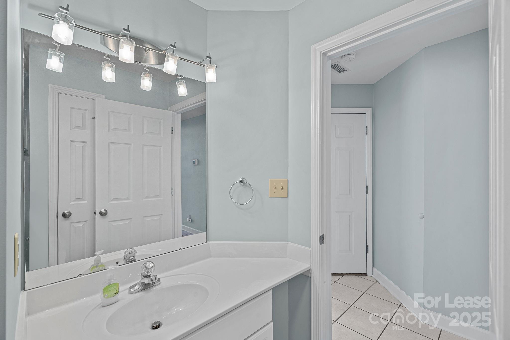 18663 Vineyard Point Lane