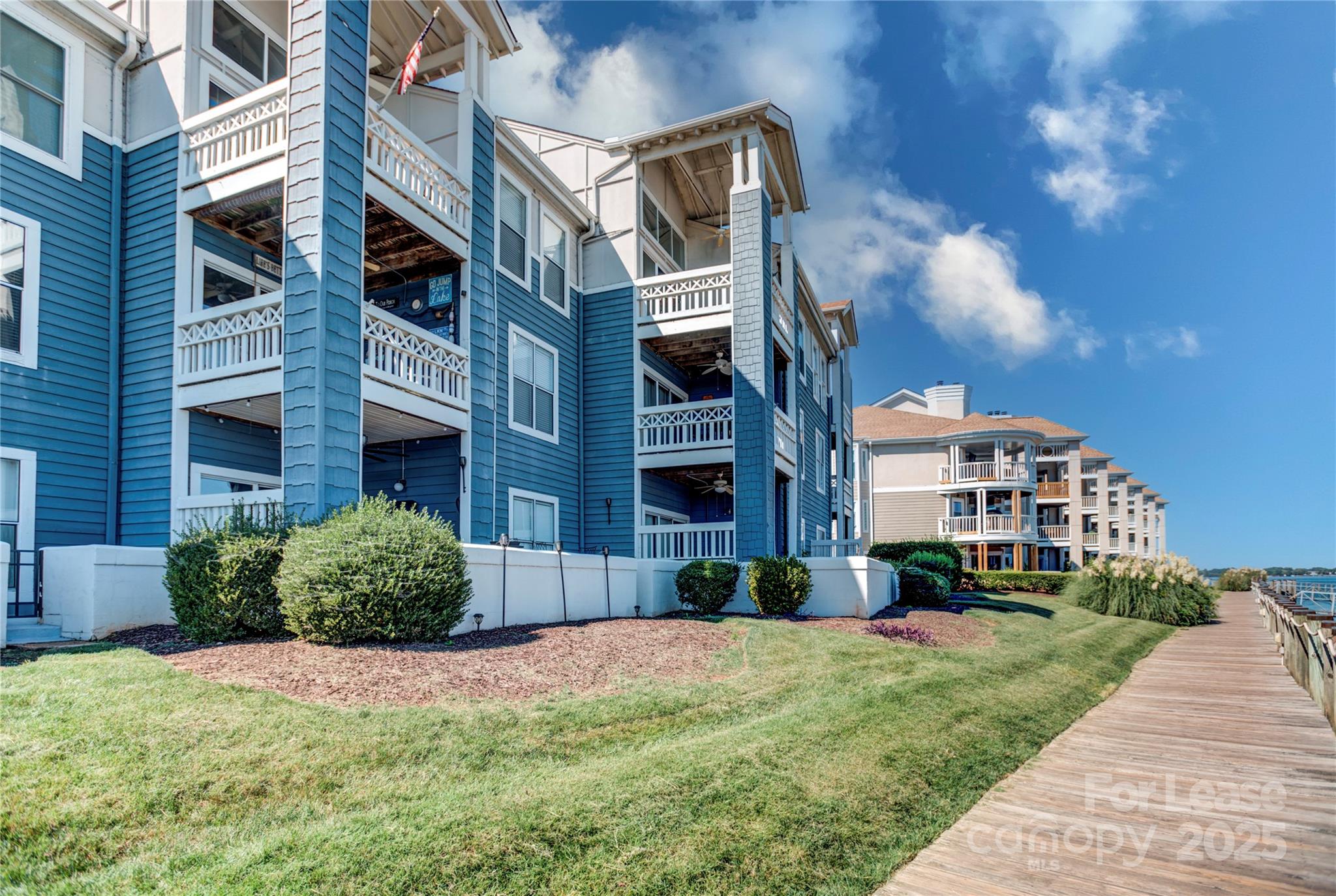 18663 Vineyard Point Lane