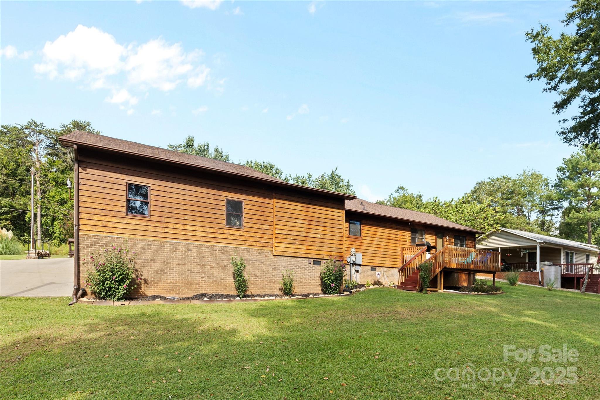 4920 Surfwood Drive
