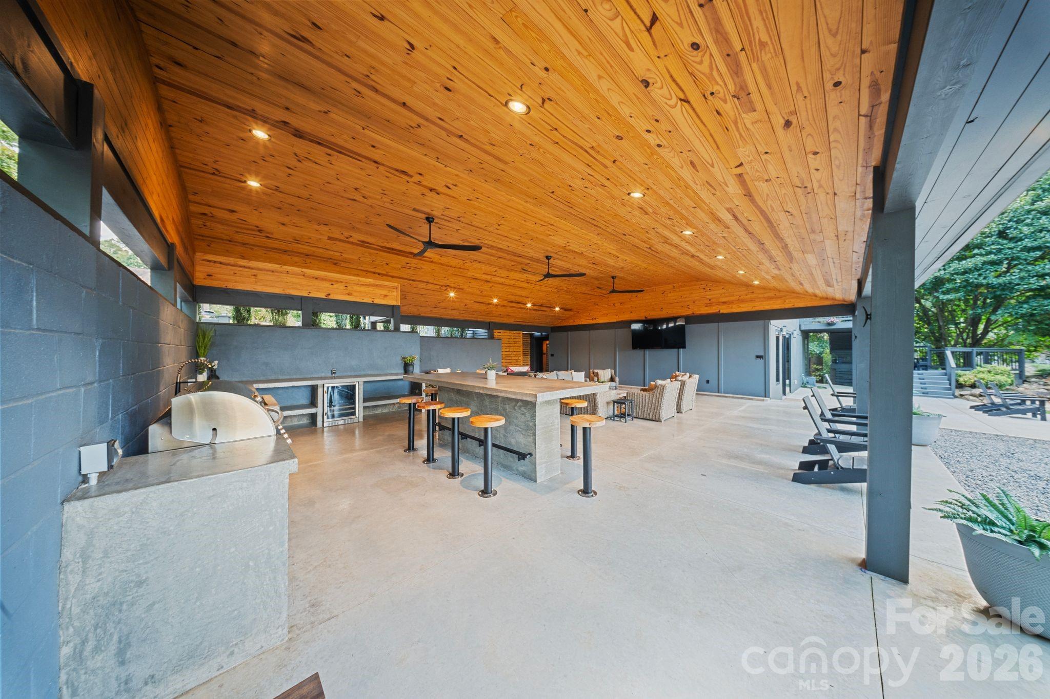 379 Indian Trail
