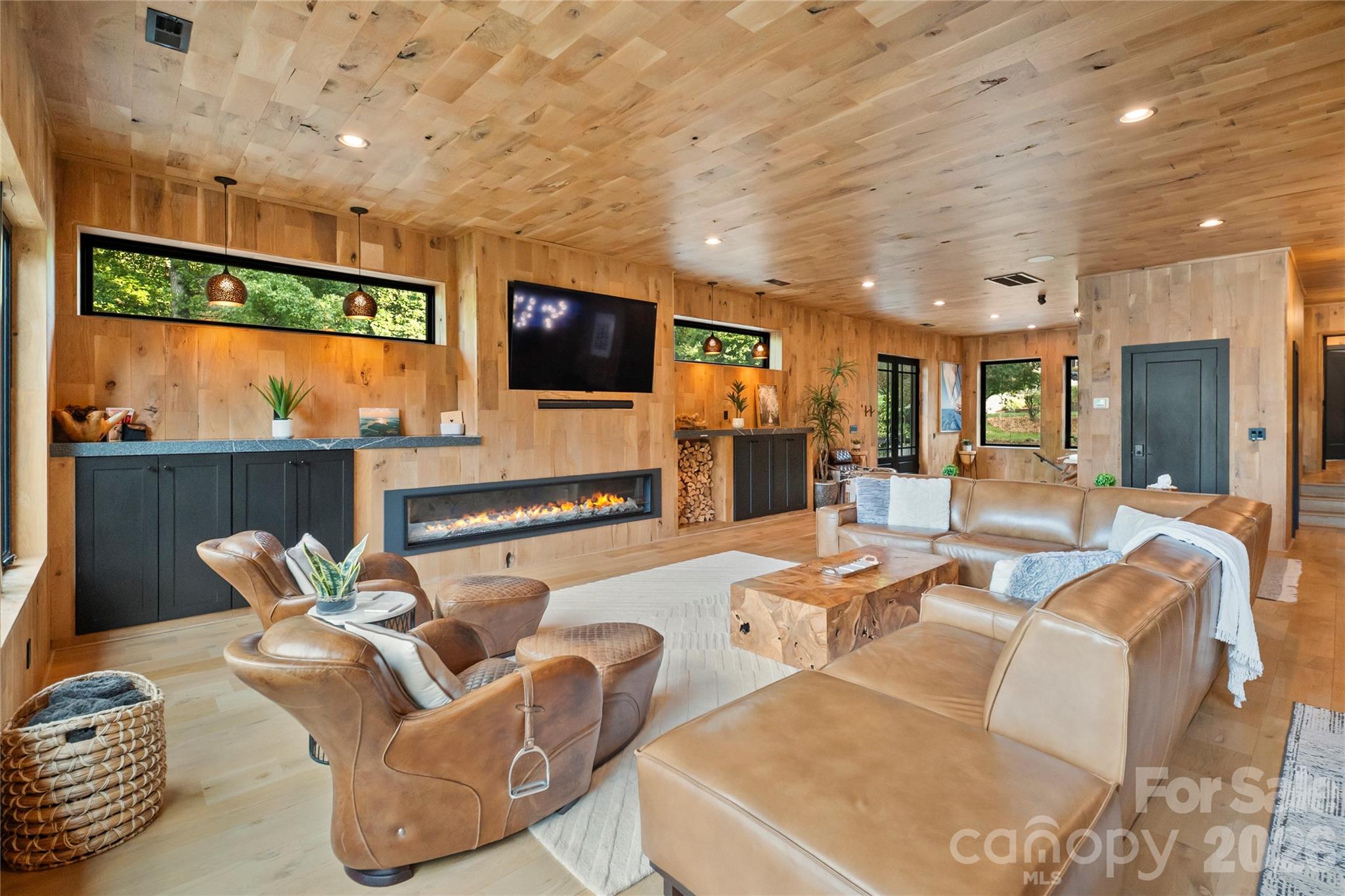 379 Indian Trail