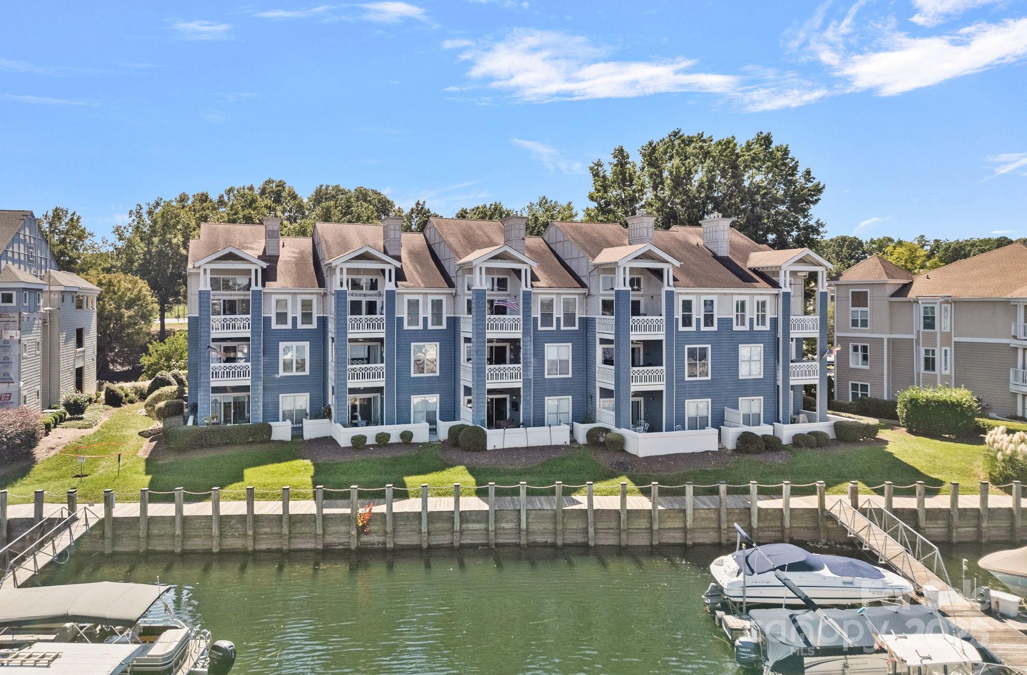 18673 Vineyard Point Lane