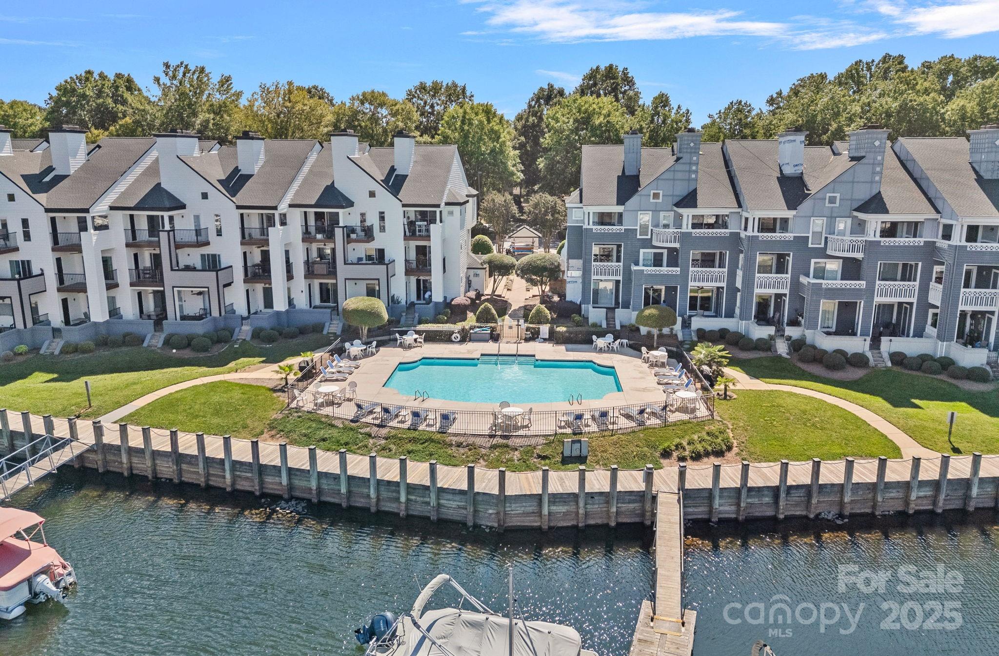 18673 Vineyard Point Lane