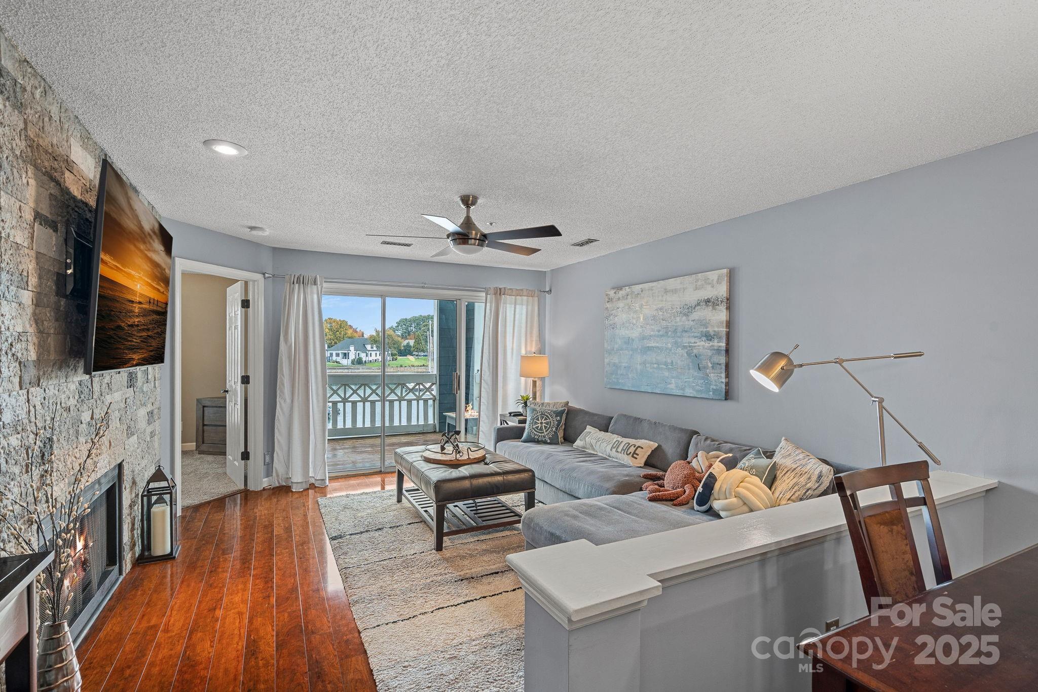 18673 Vineyard Point Lane