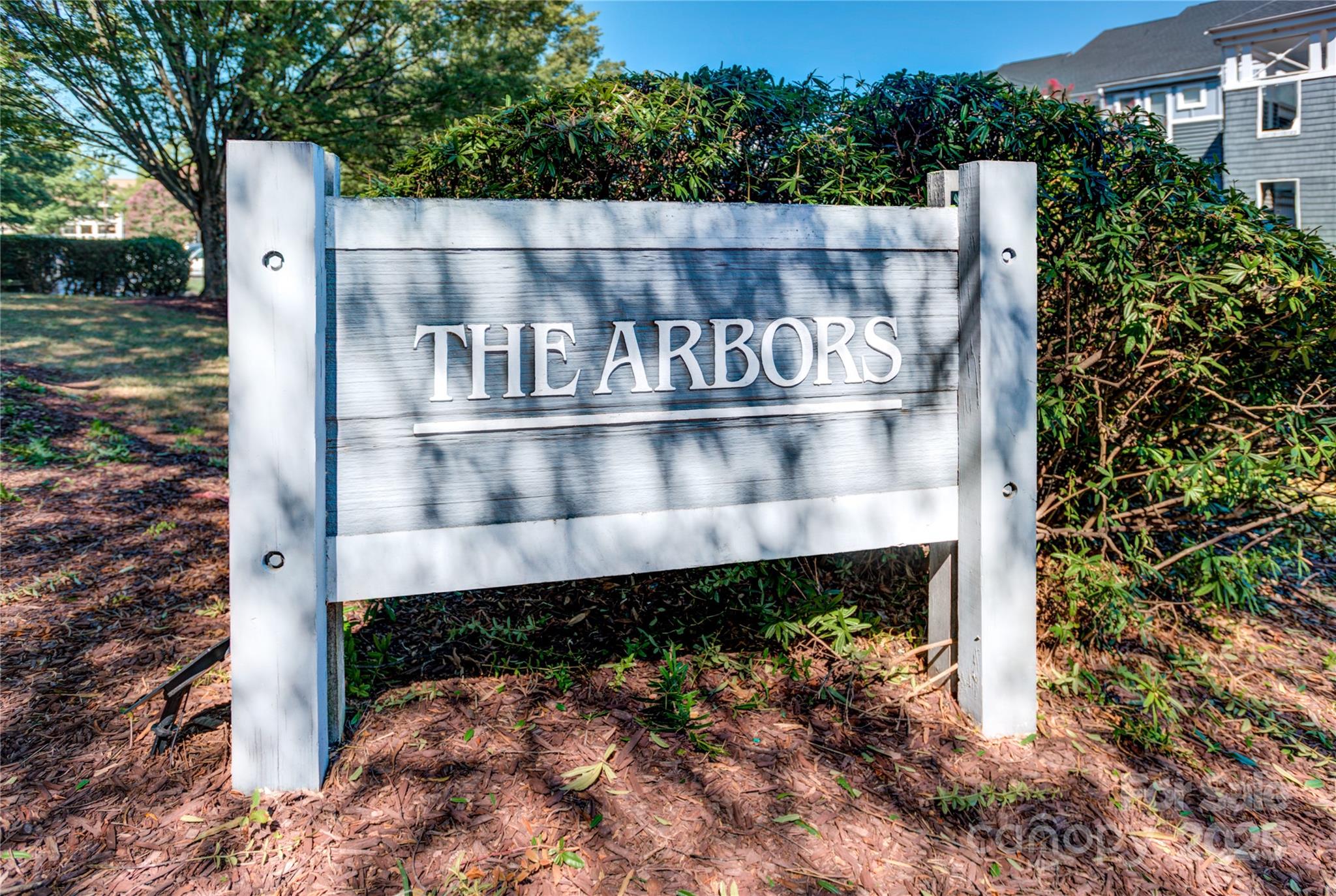 18673 Vineyard Point Lane