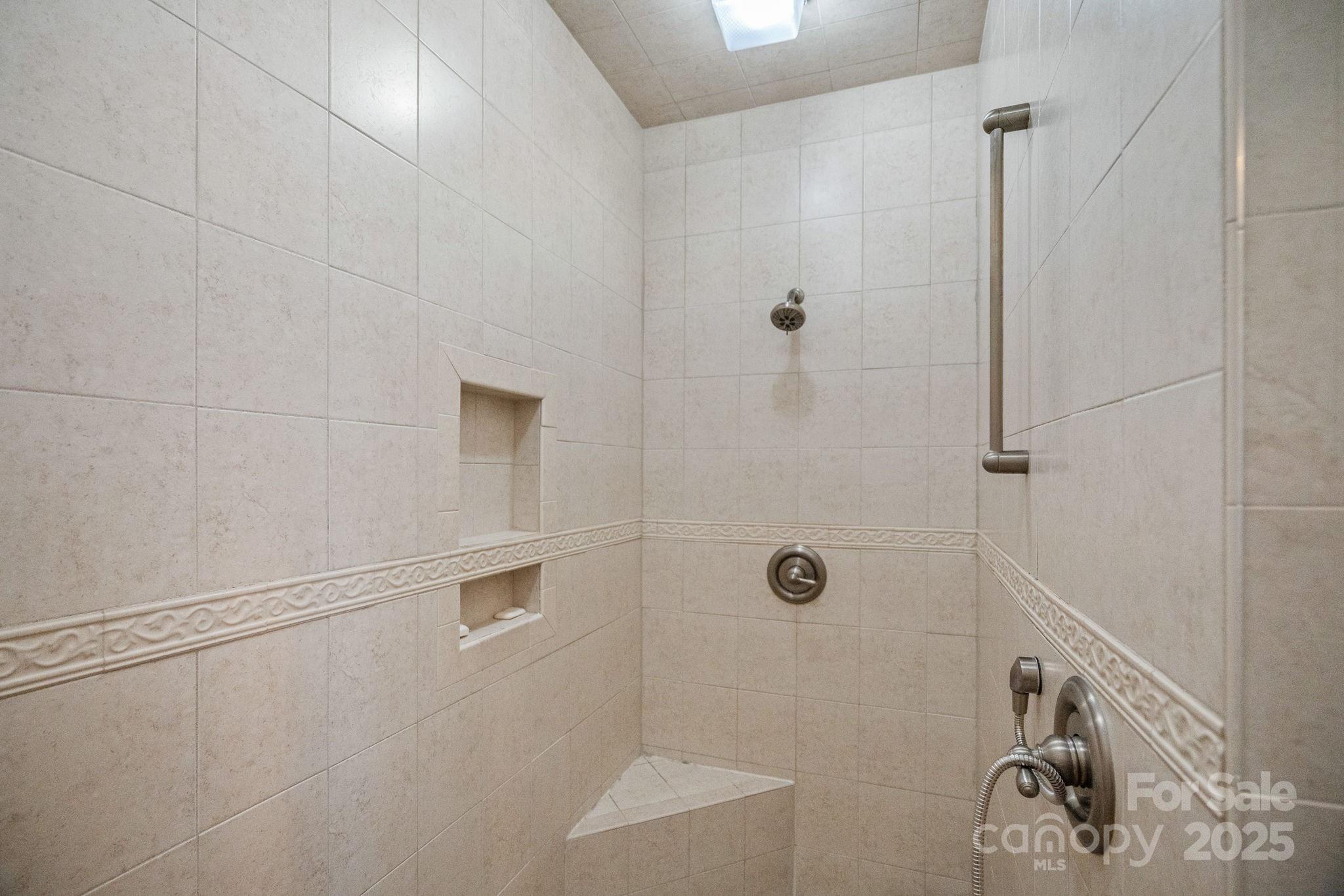 107 Kenway Loop
