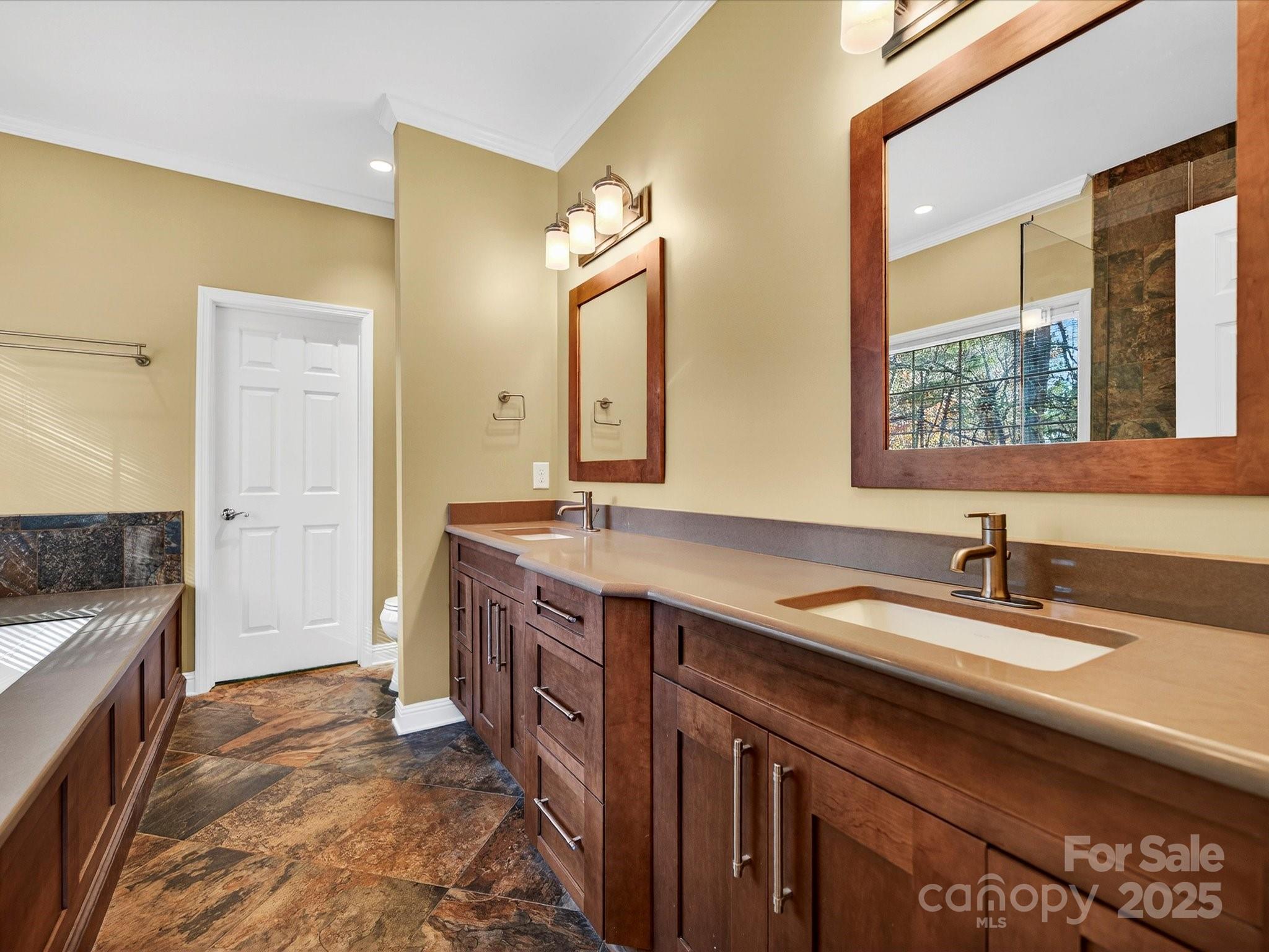 153 Collingswood Road