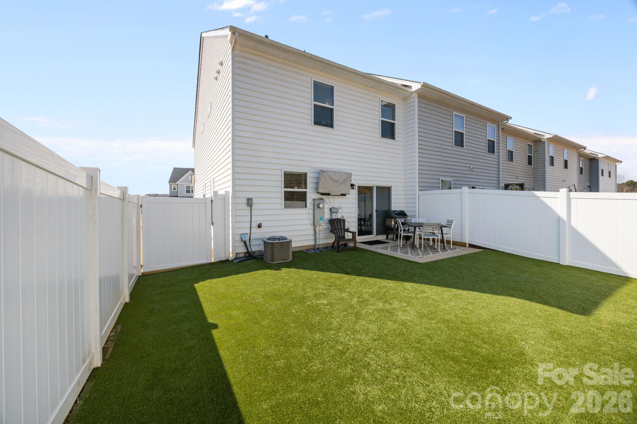 3808 Yorkshire Place