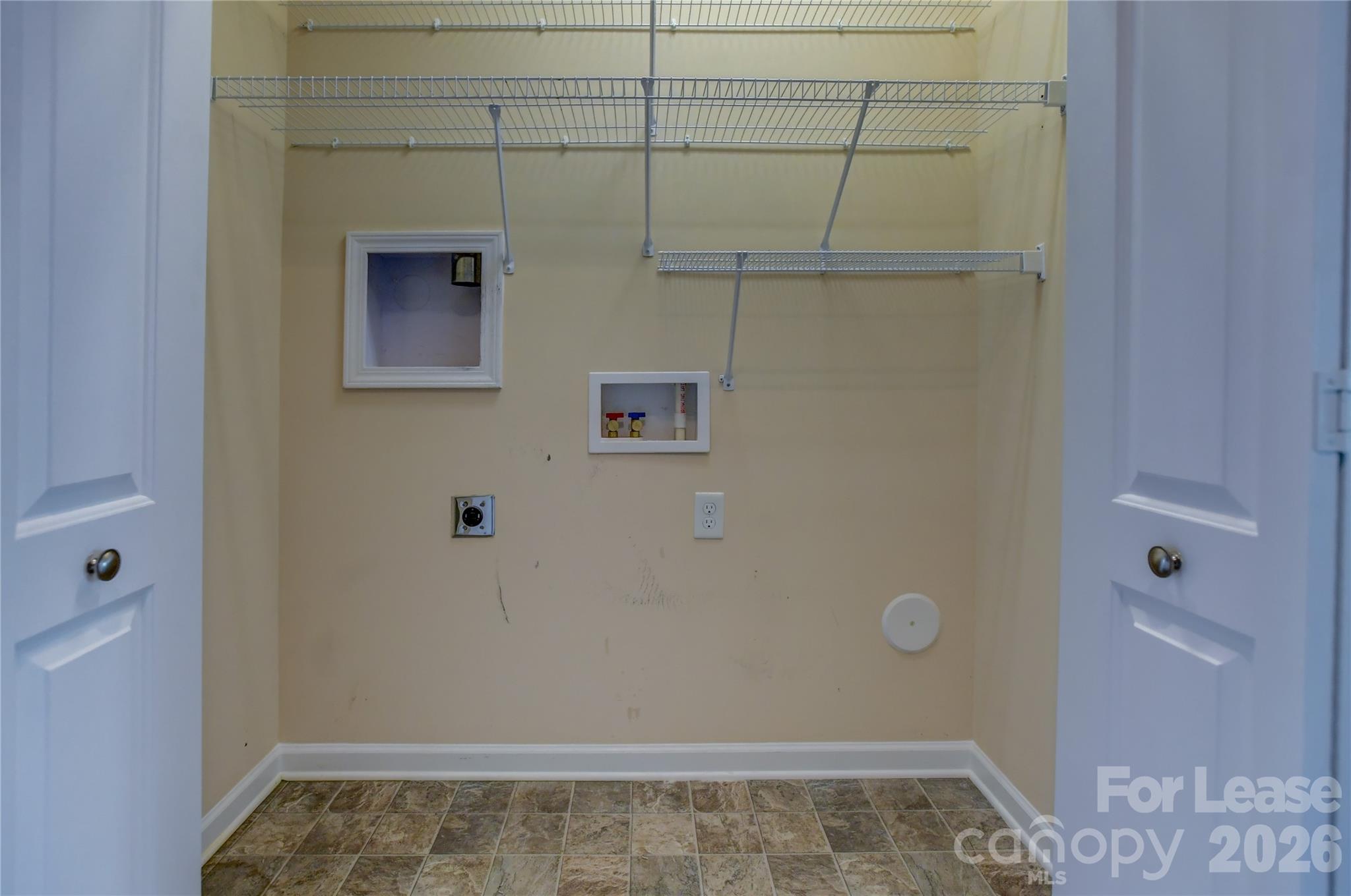 11177 Cedar Walk Lane