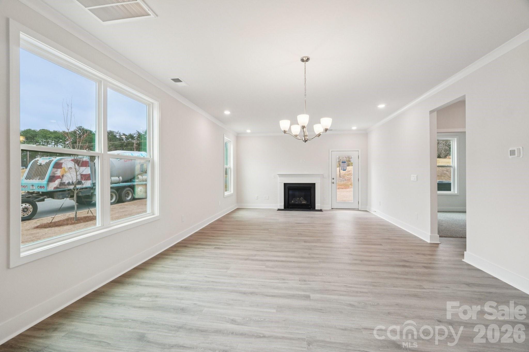 7589 Bainbridge Road