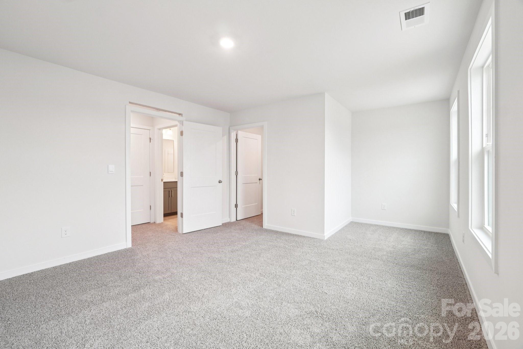 7589 Bainbridge Road