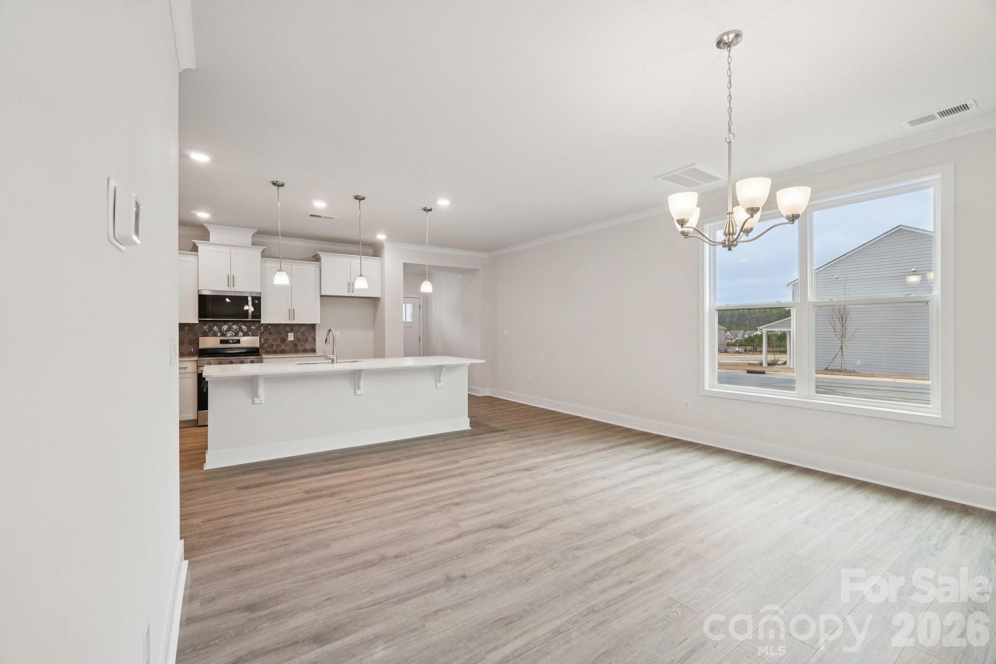 7589 Bainbridge Road