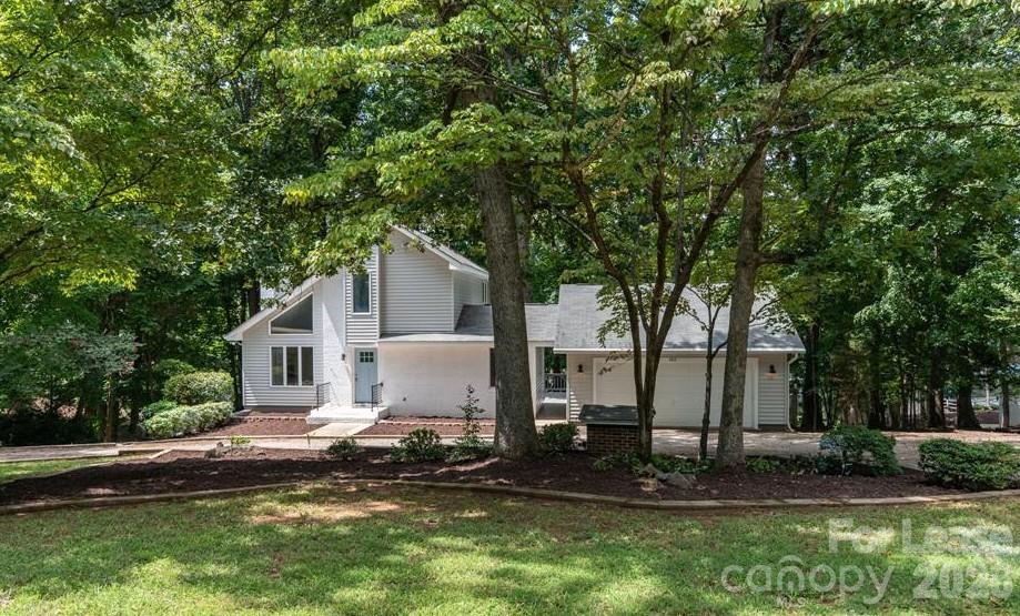 280 Lakeview Shores Loop