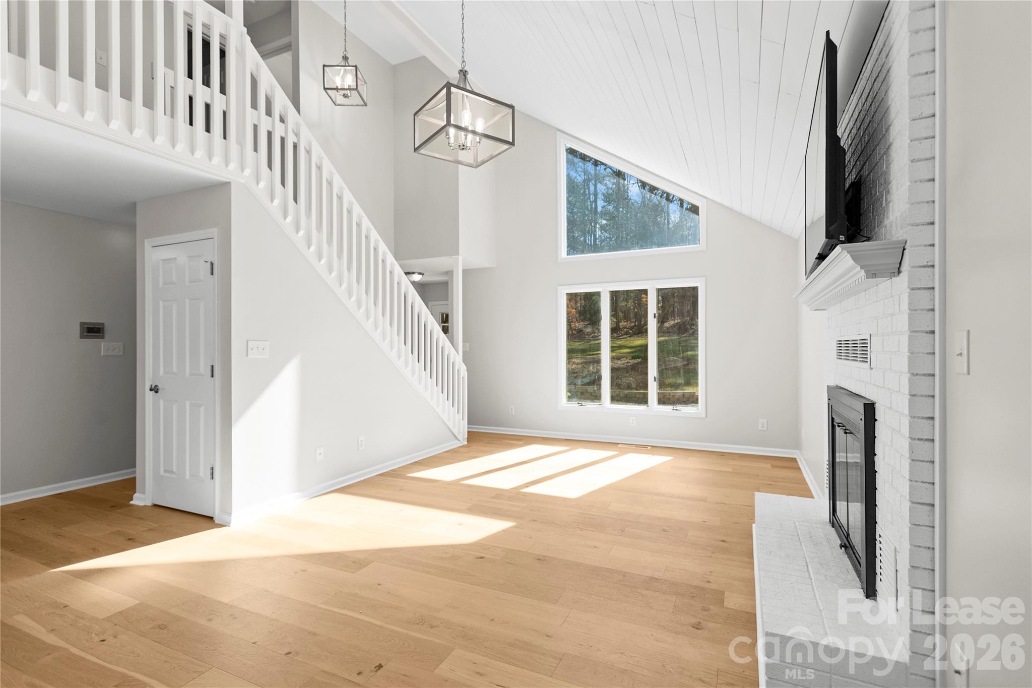280 Lakeview Shores Loop