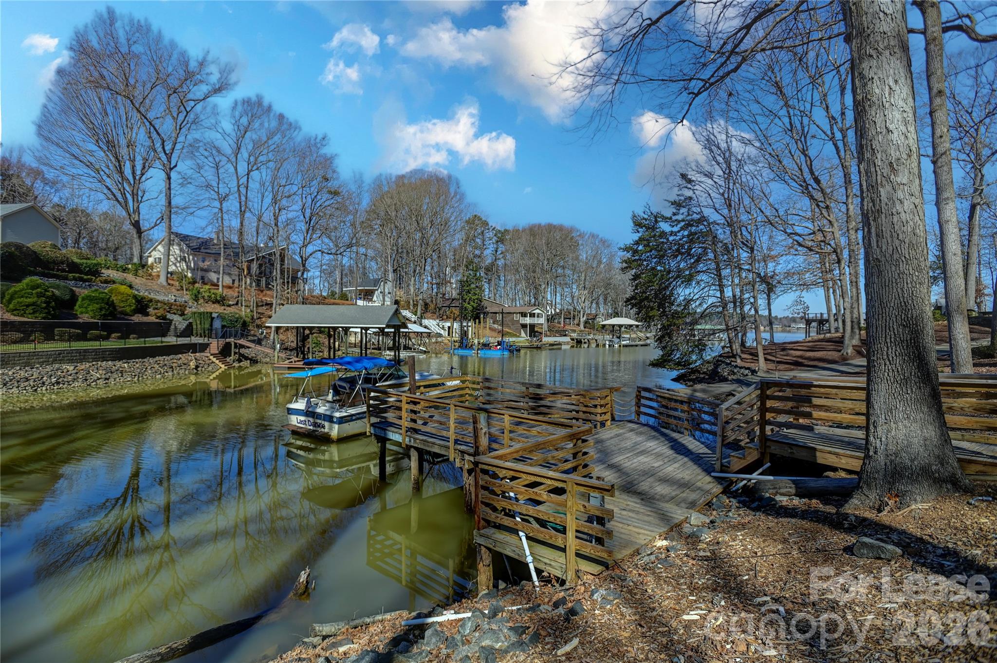 280 Lakeview Shores Loop