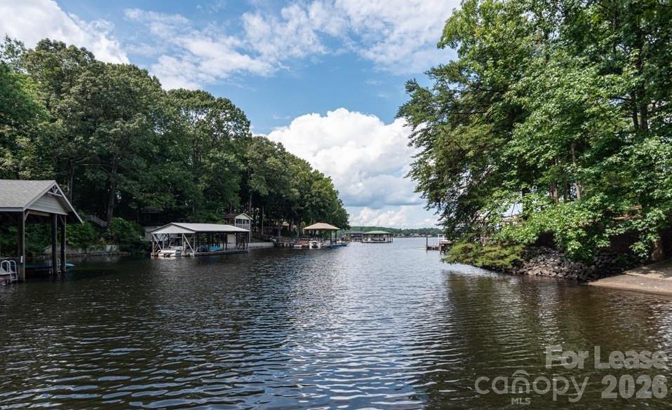 280 Lakeview Shores Loop