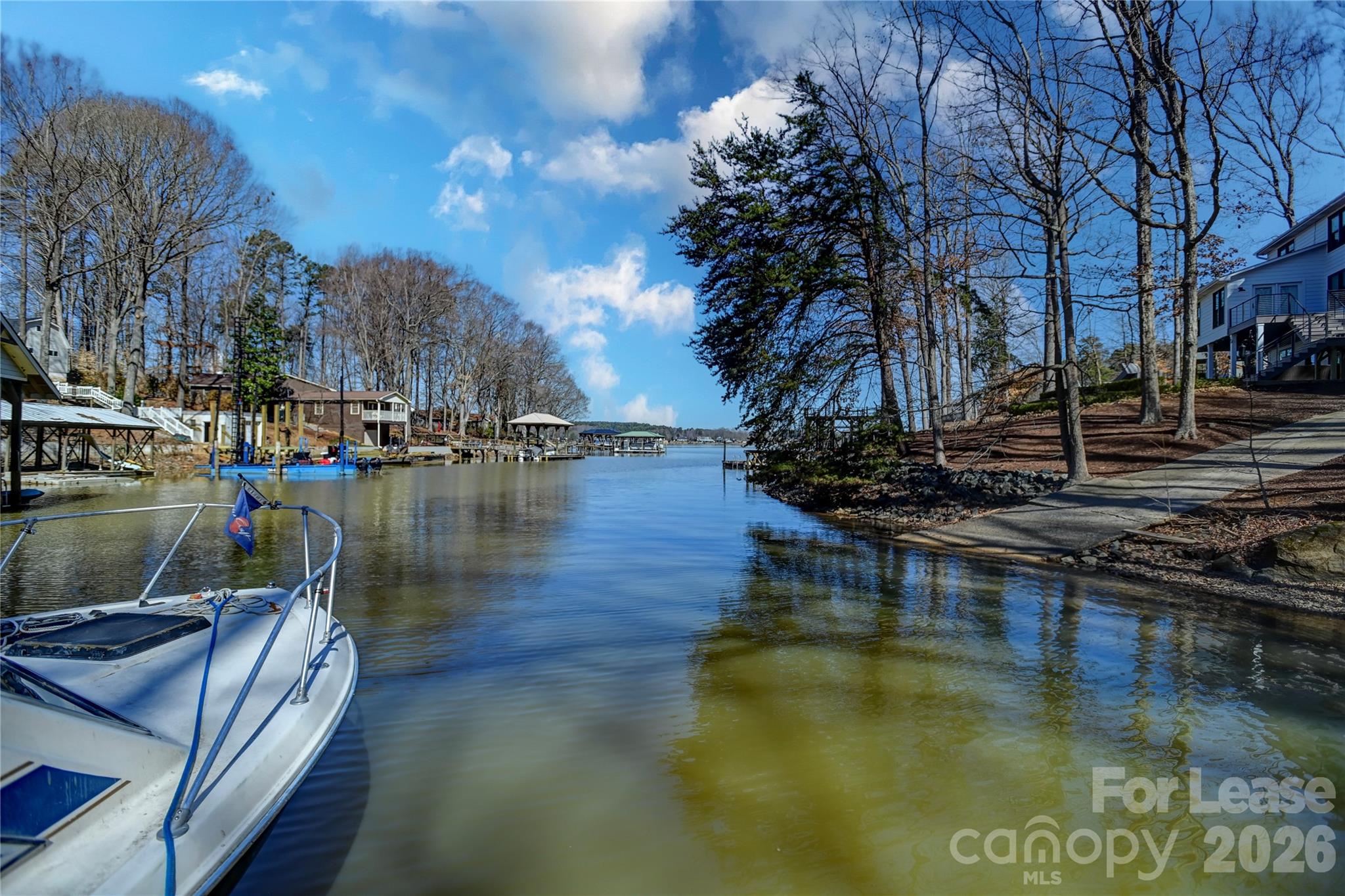 280 Lakeview Shores Loop