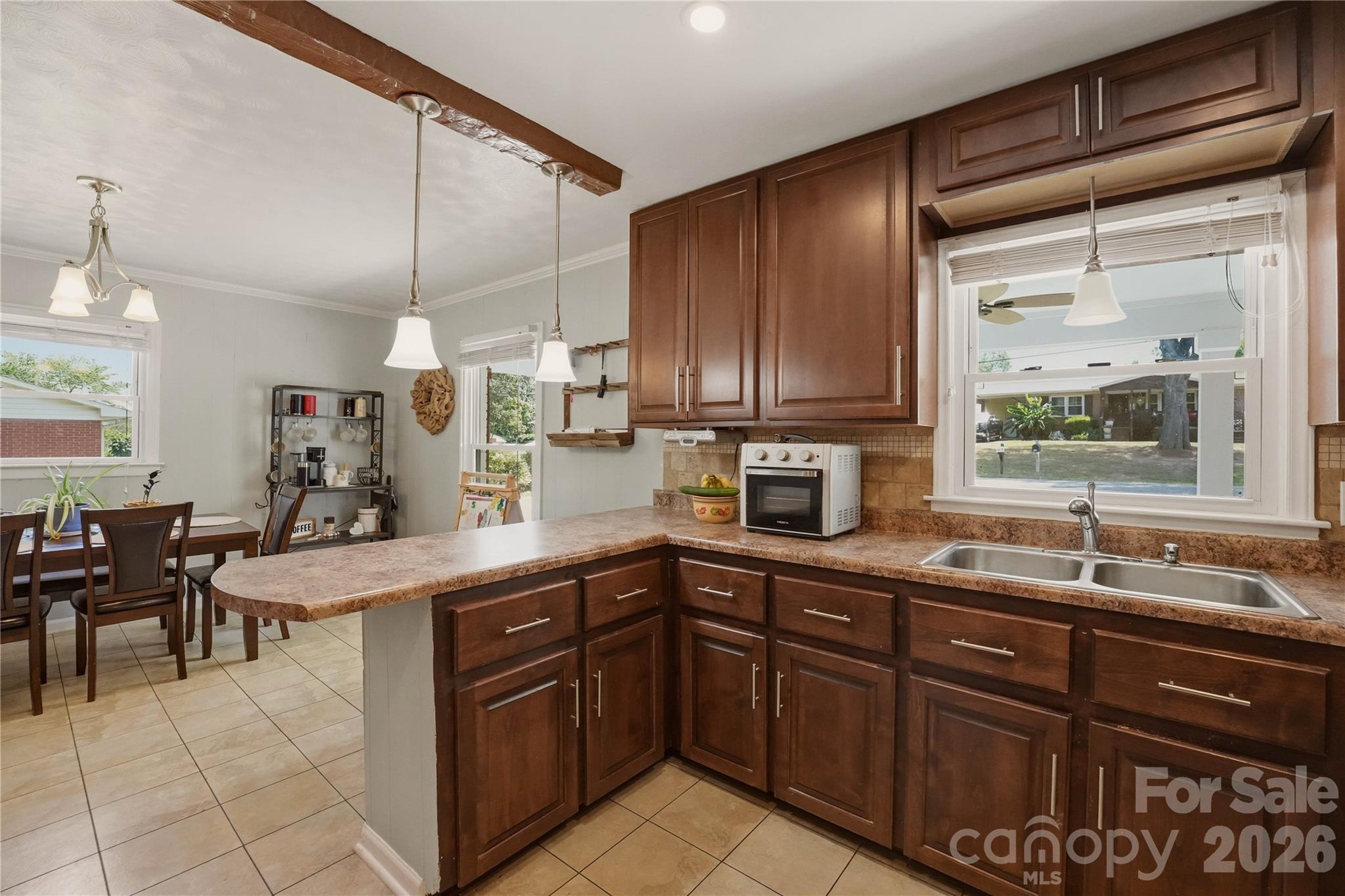 520 Eastway Avenue Unit: 37