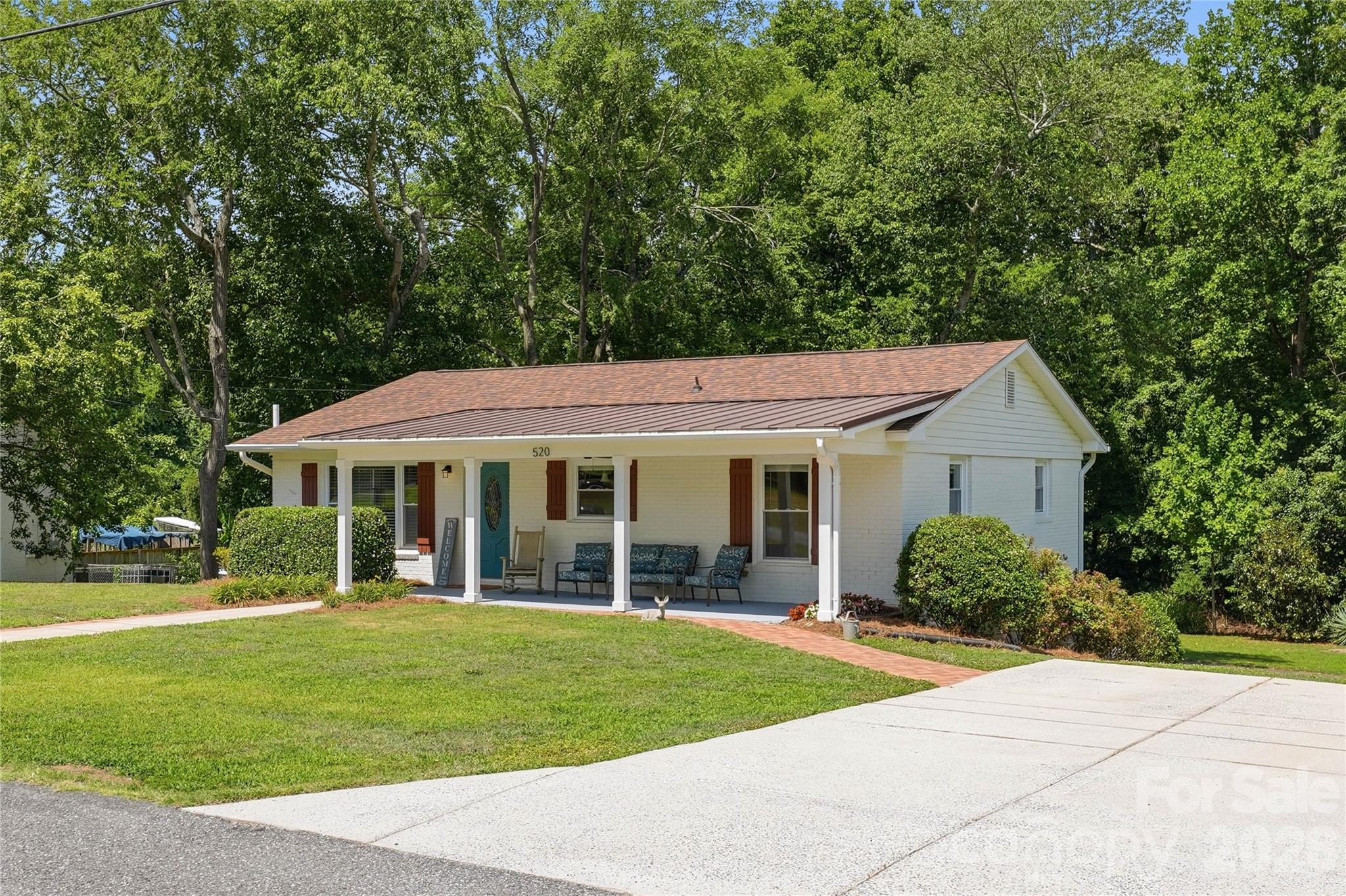 520 Eastway Avenue Unit: 37