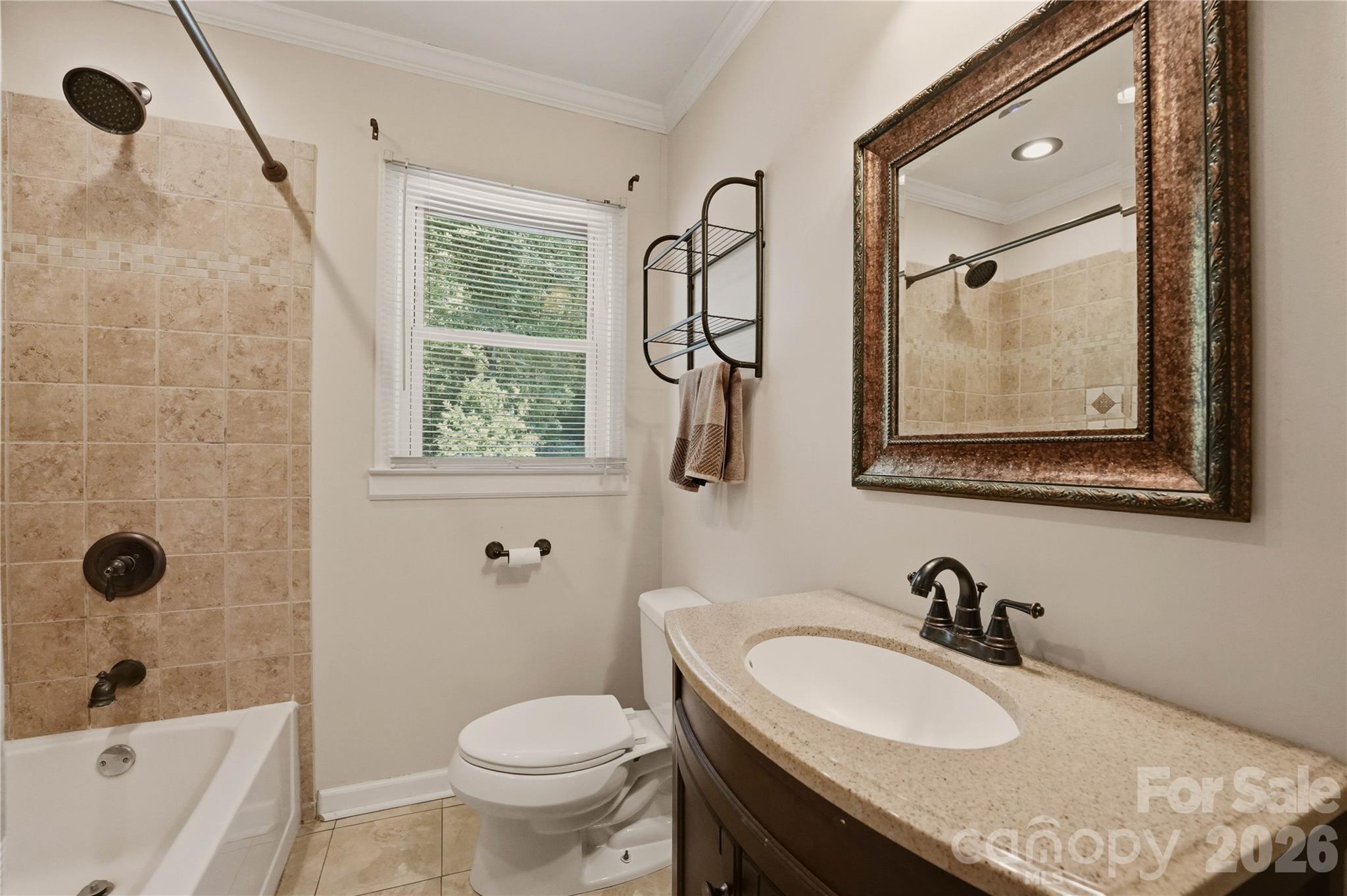 520 Eastway Avenue Unit: 37