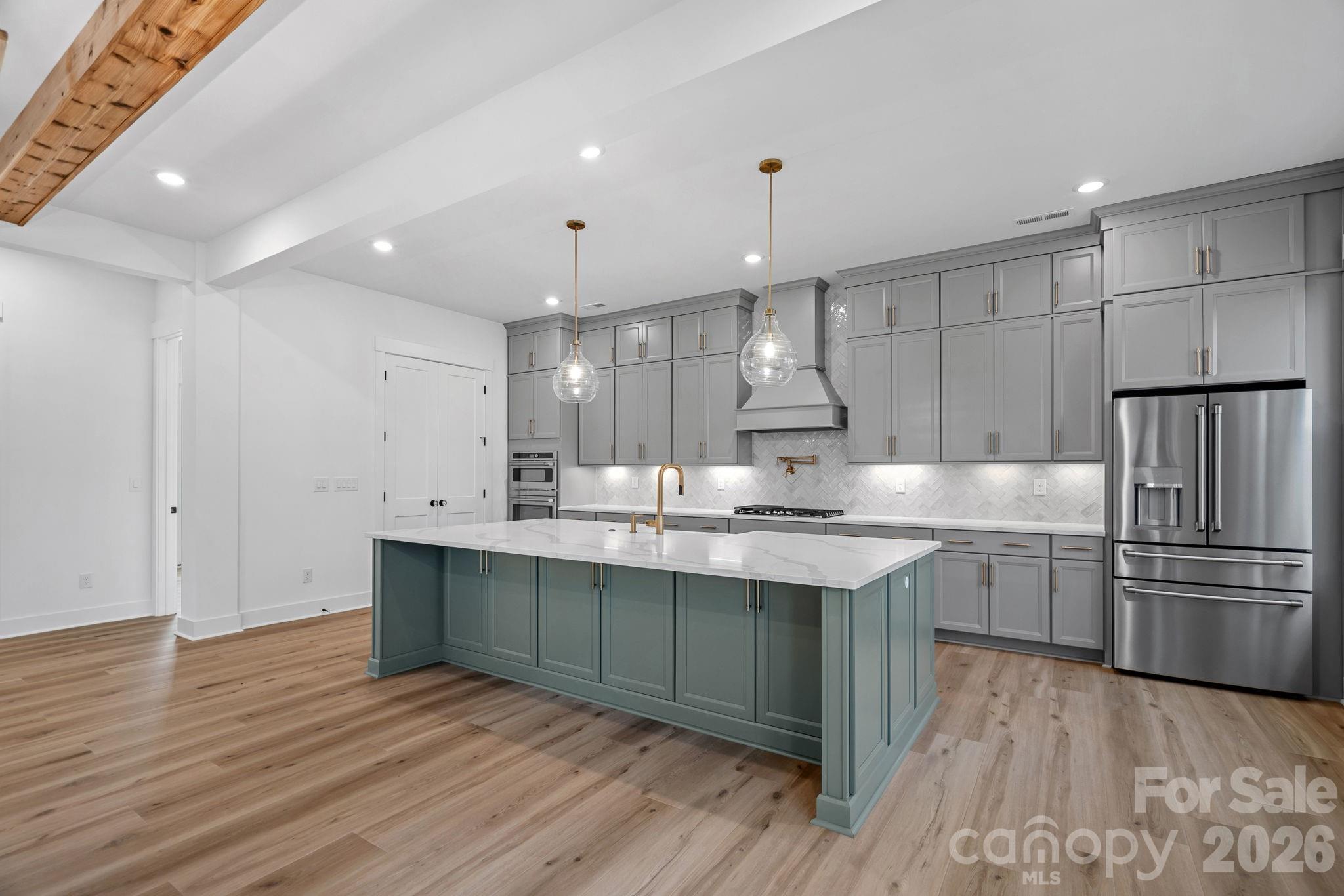 4477 Splash Trail