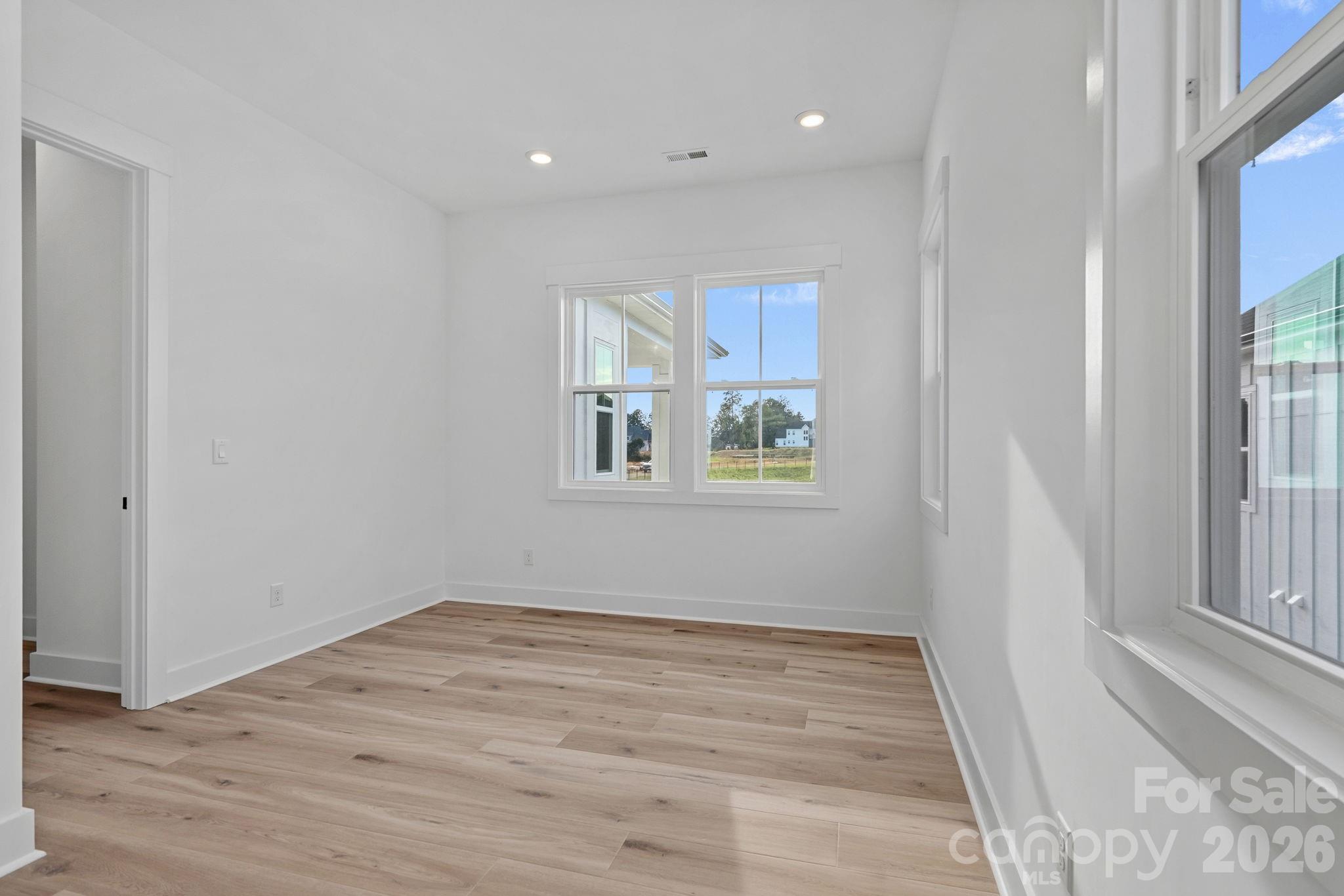 4477 Splash Trail