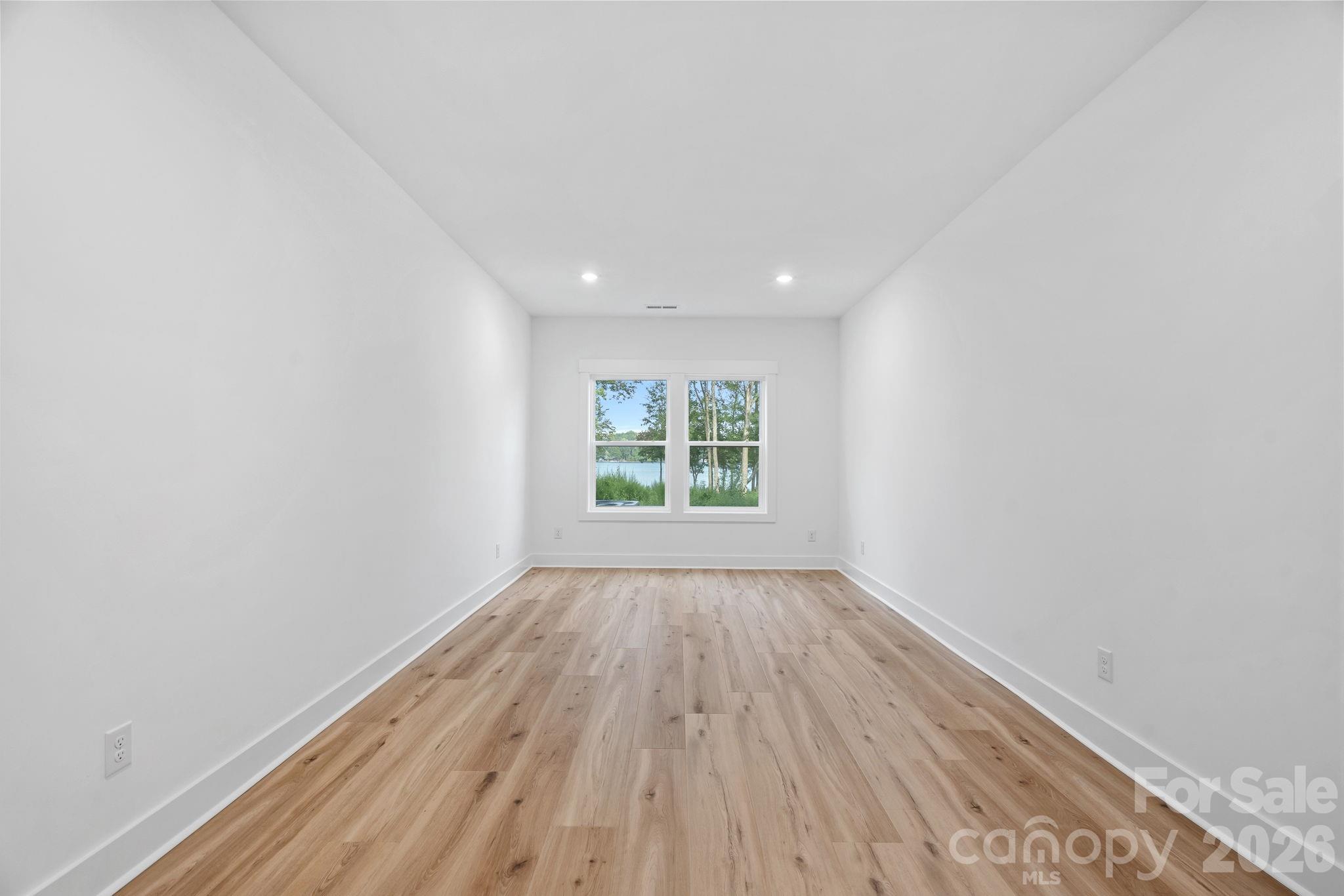 4477 Splash Trail