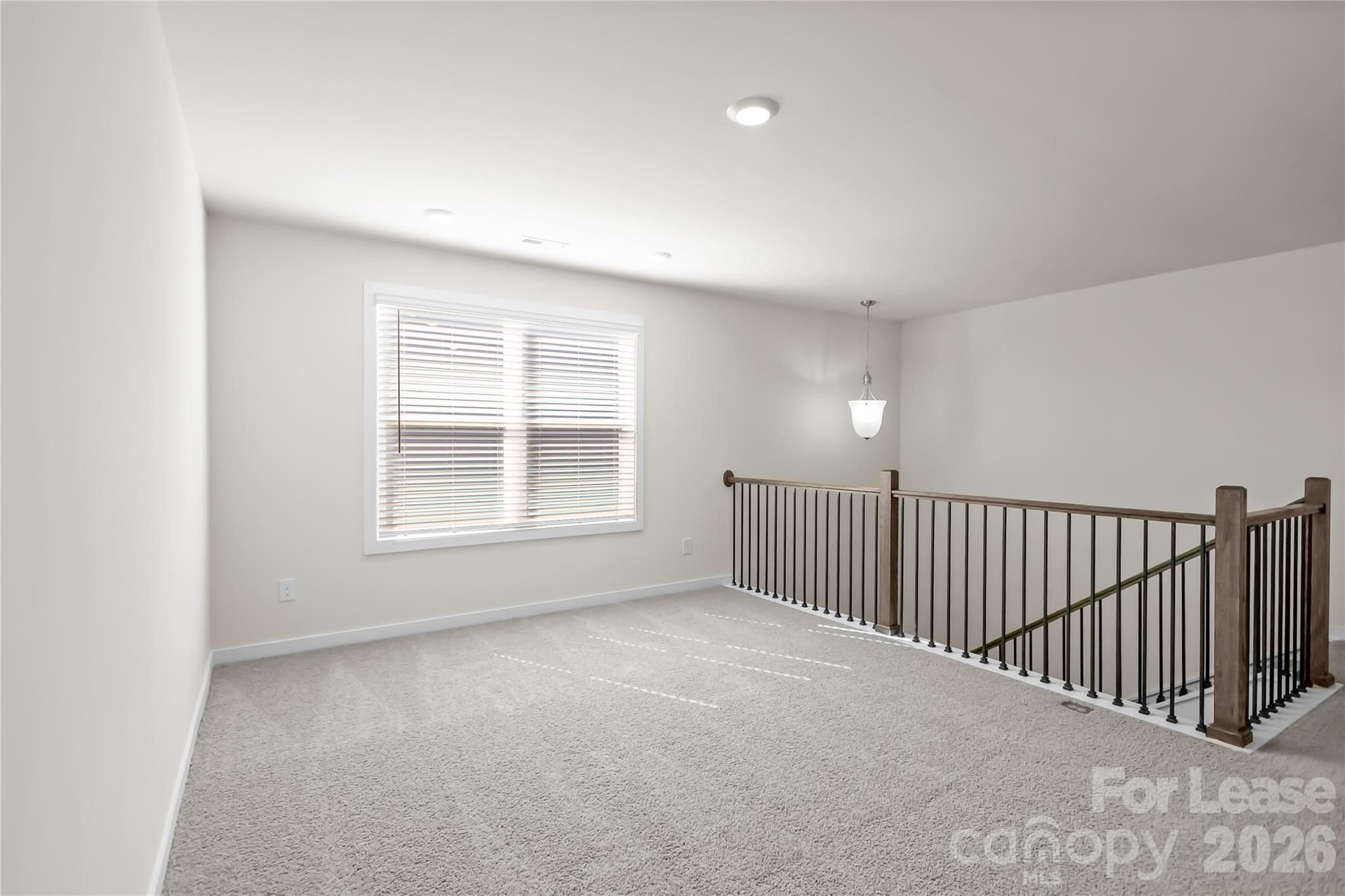 7589 Bainbridge Road