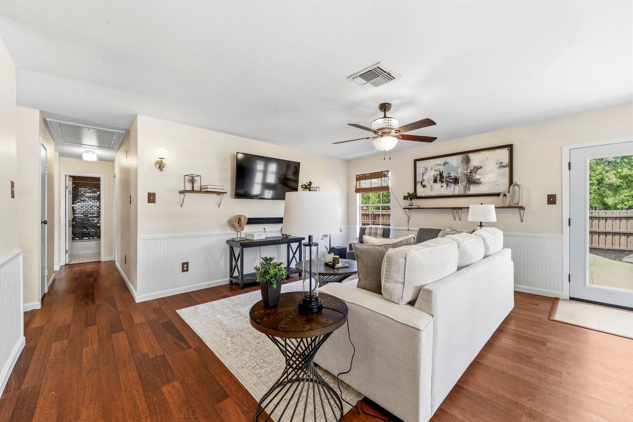 42 Lyrebird Drive