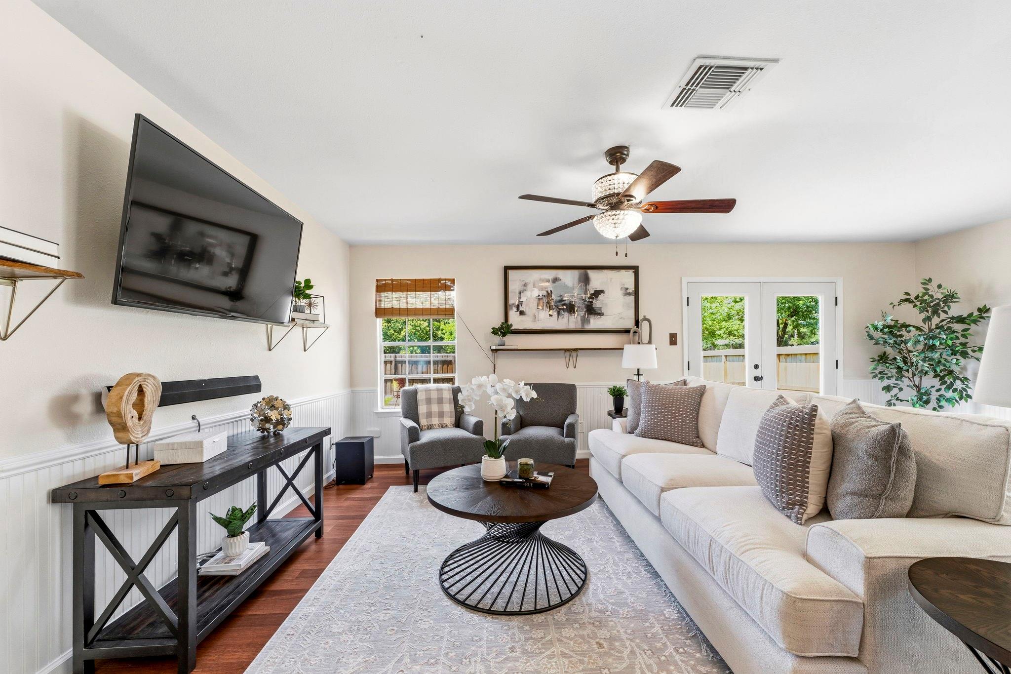 42 Lyrebird Drive