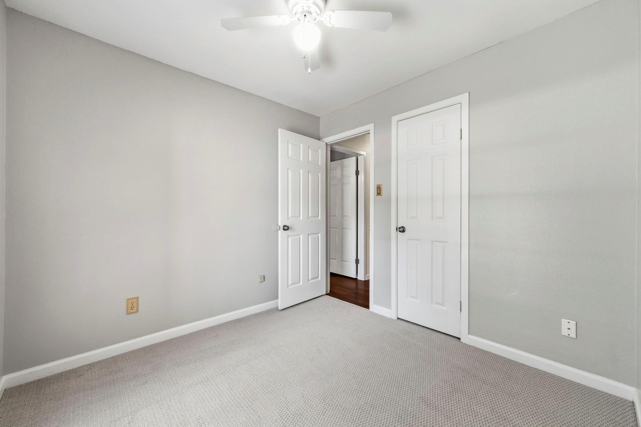 42 Lyrebird Drive