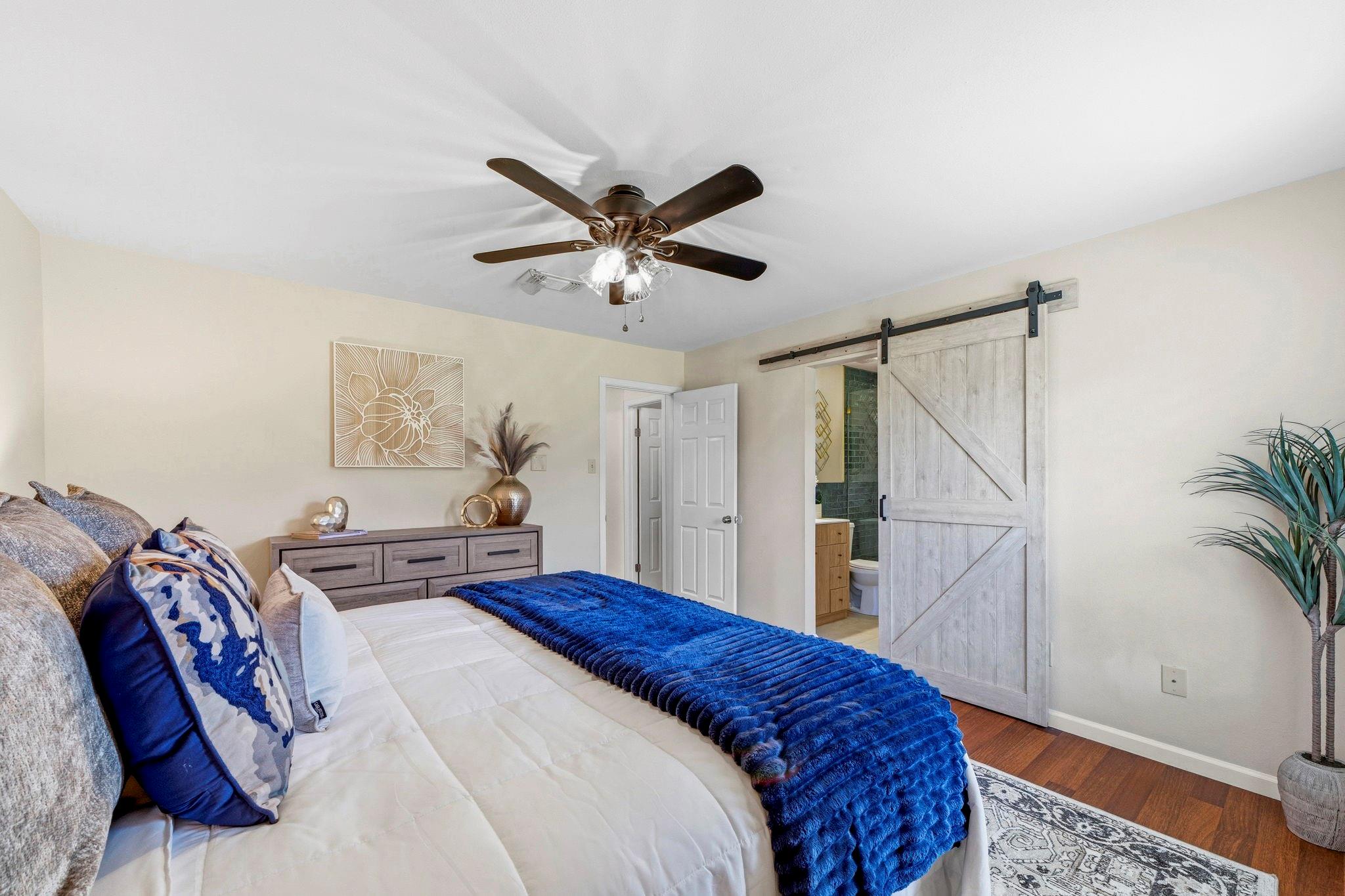 42 Lyrebird Drive
