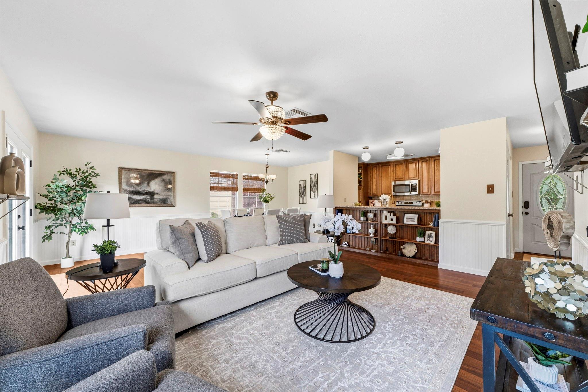 42 Lyrebird Drive