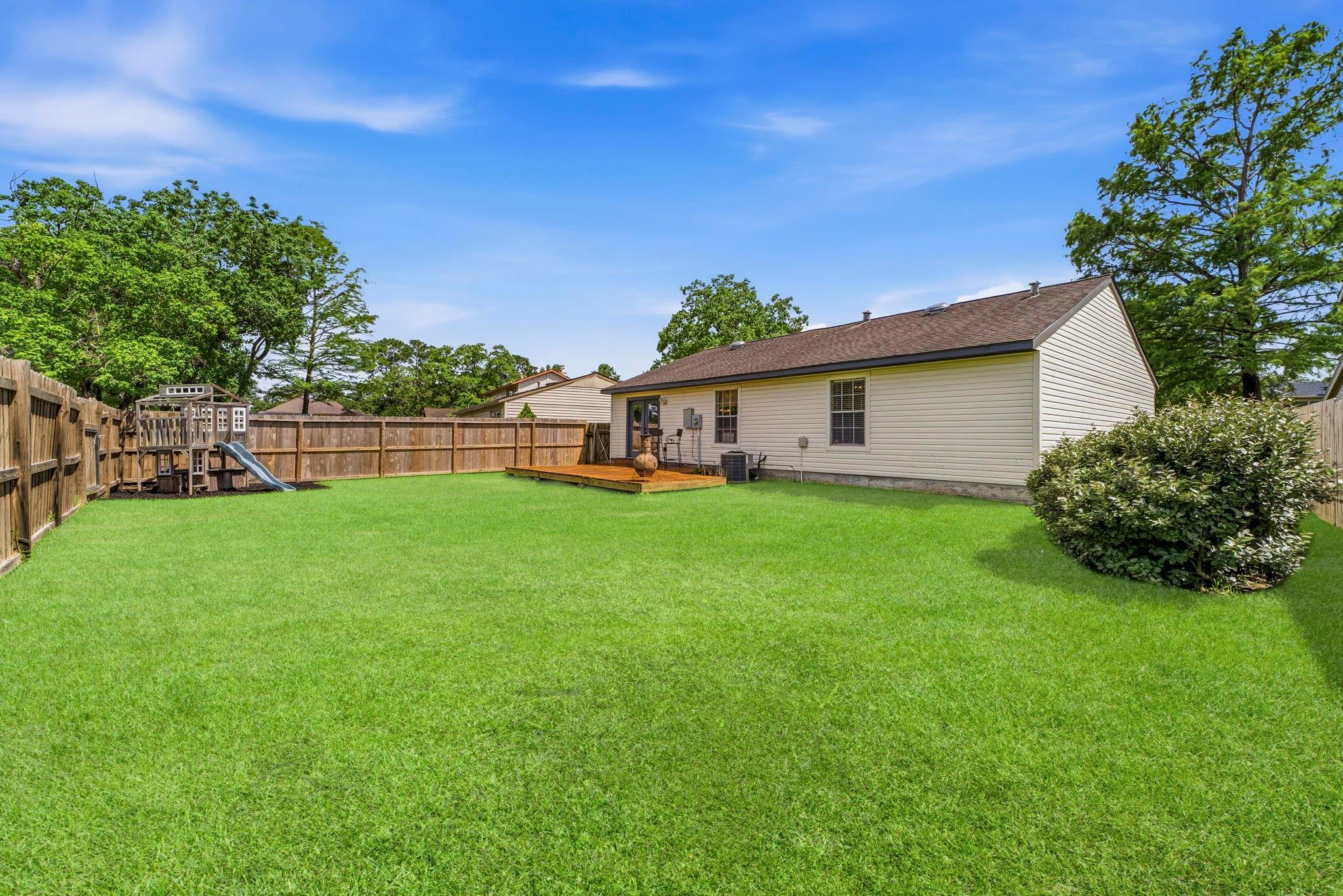 42 Lyrebird Drive