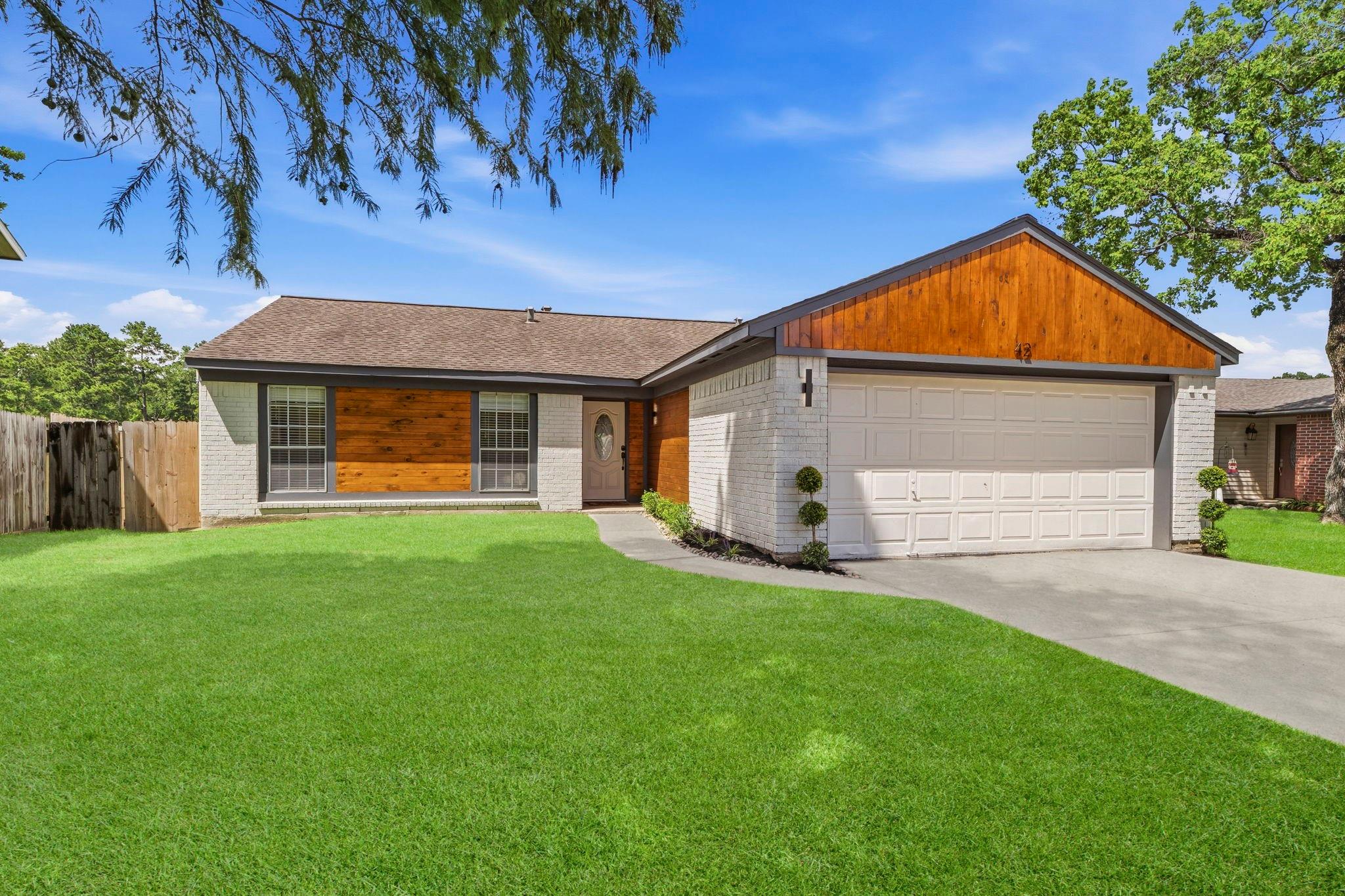 42 Lyrebird Drive