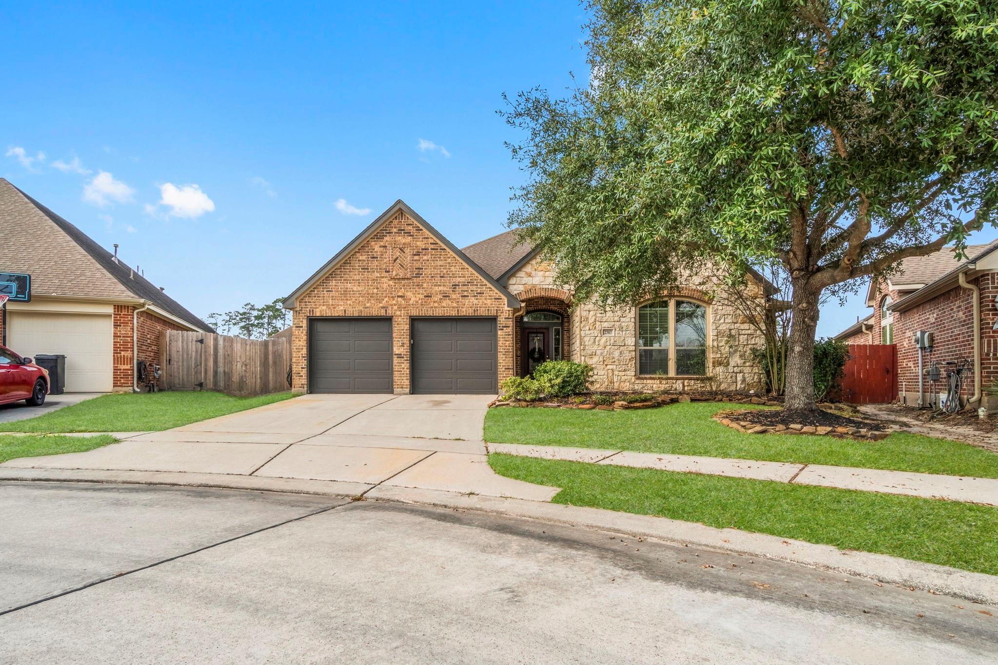 2707 Oak Pass Court
