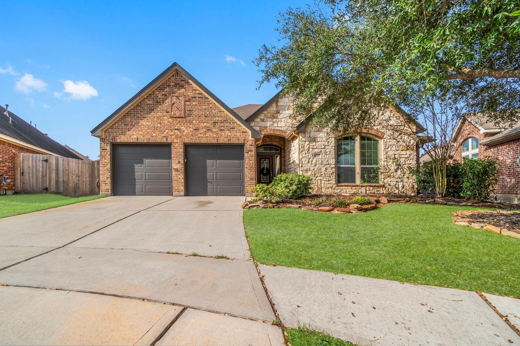 2707 Oak Pass Court