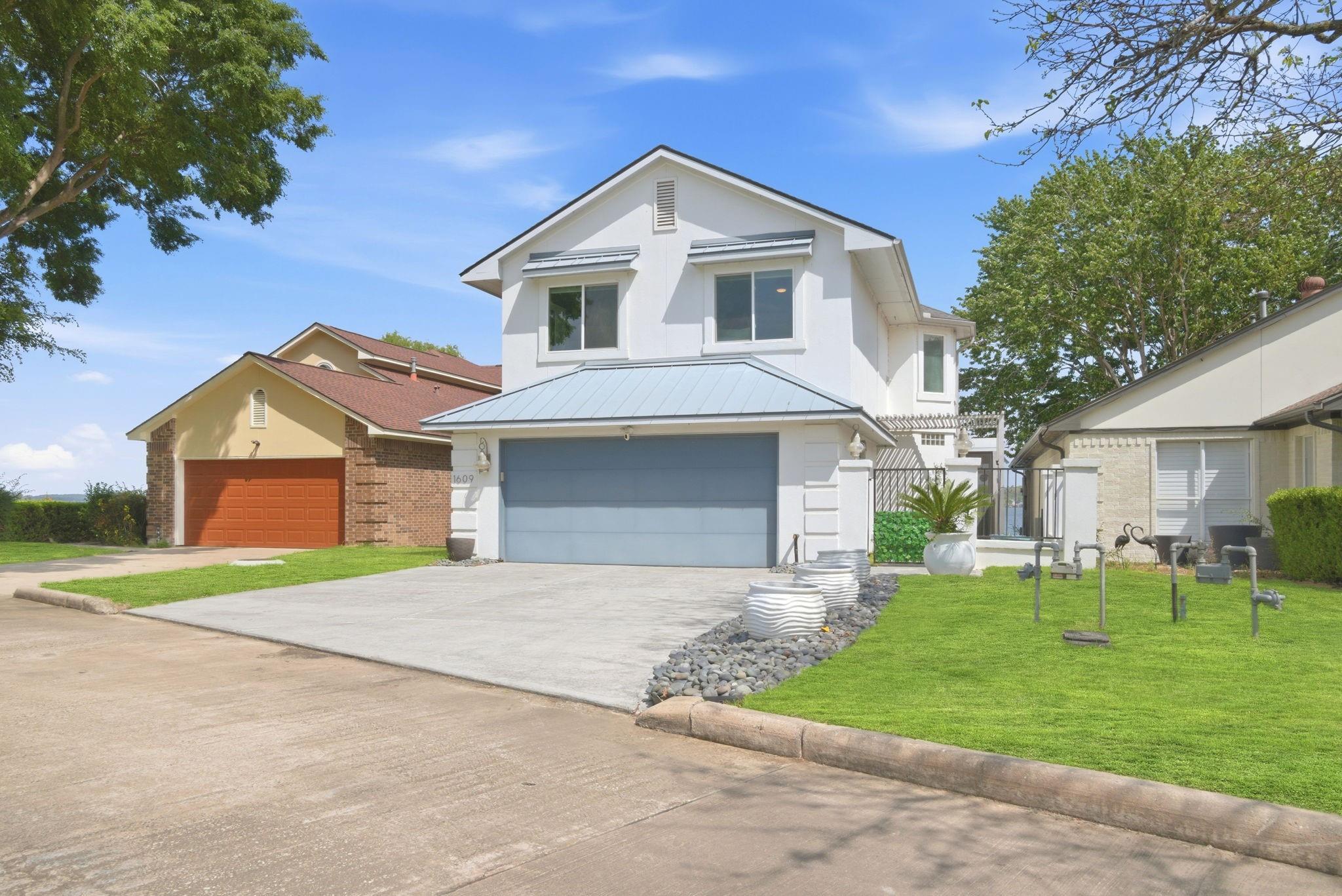 1609 Schooner Point