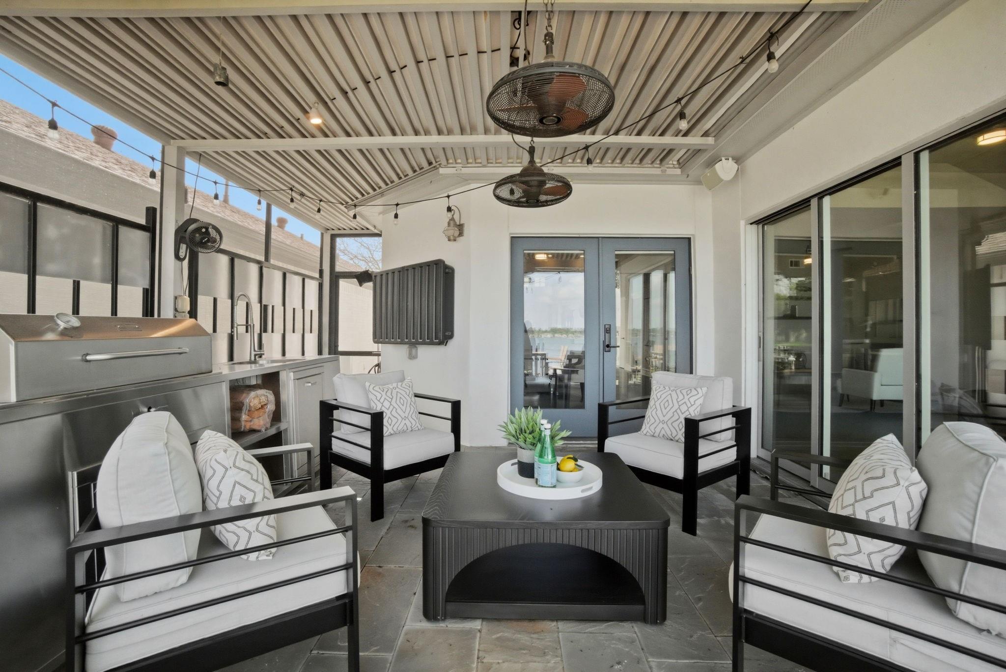 1609 Schooner Point